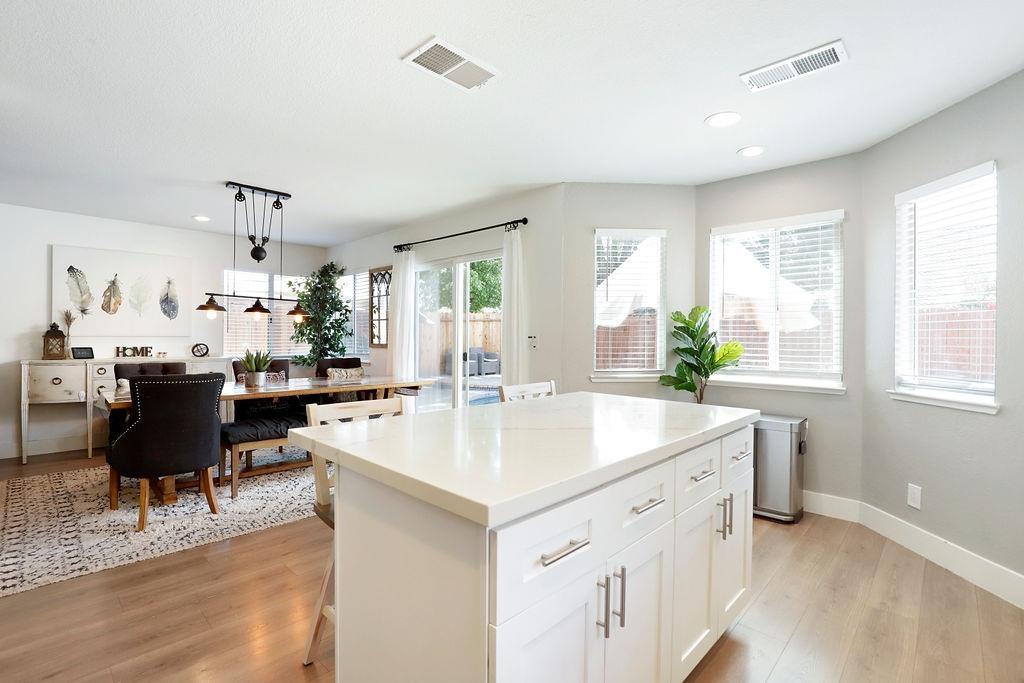 Detail Gallery Image 11 of 42 For 4044 Tawny Meadow Way, Antelope,  CA 95843 - 3 Beds | 2/1 Baths