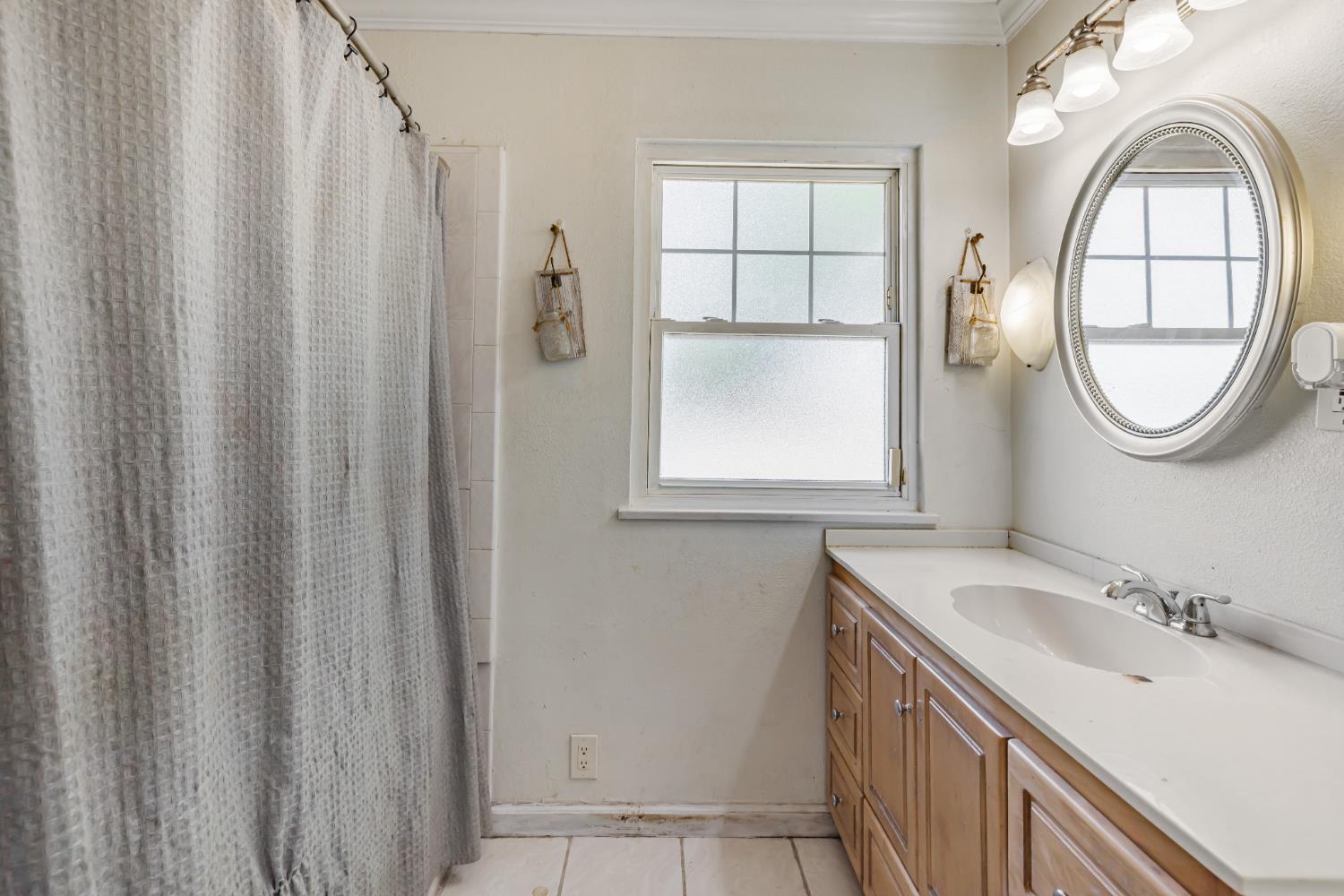 Detail Gallery Image 28 of 42 For 3212 Hurley Way, Sacramento,  CA 95864 - 3 Beds | 1 Baths