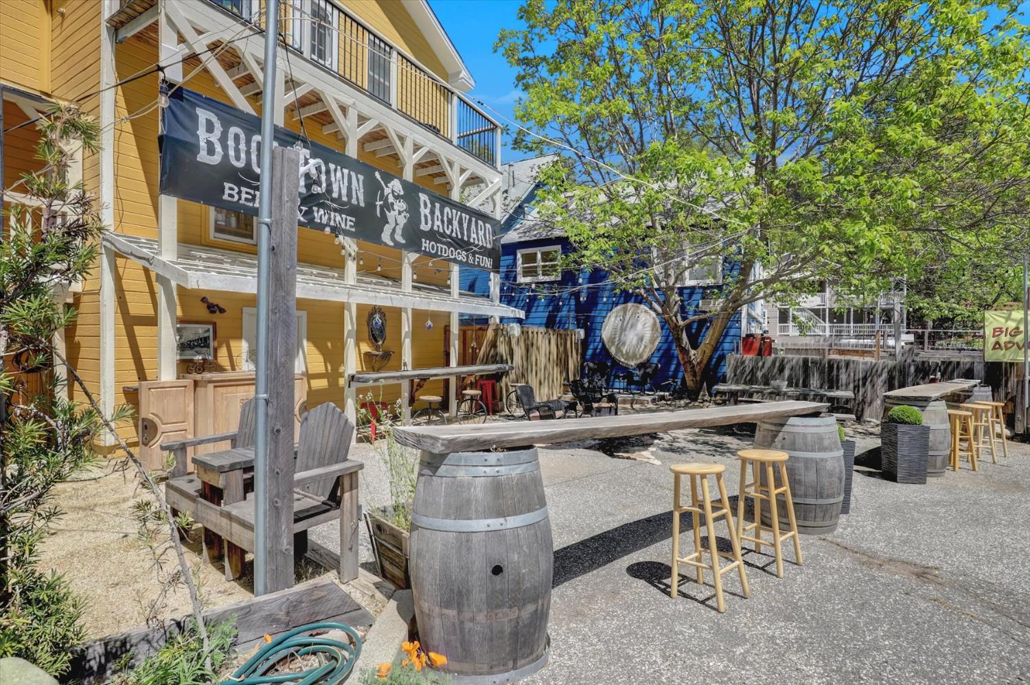 Detail Gallery Image 16 of 93 For 200 Main St, Downieville,  CA 95936 - 3 Beds | 4 Baths
