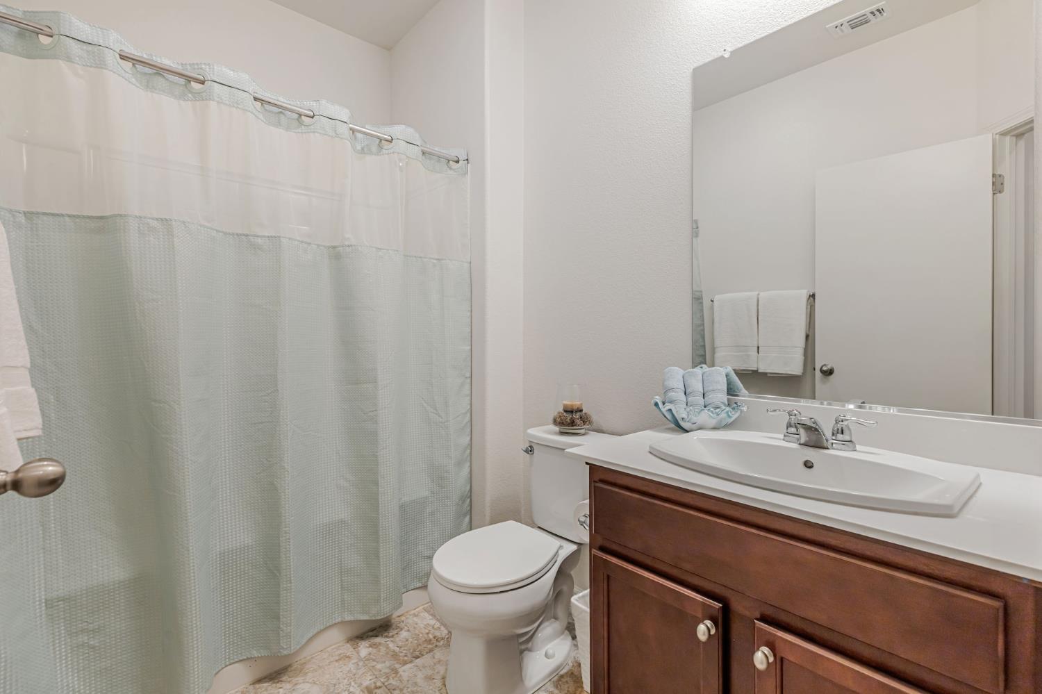 Detail Gallery Image 30 of 48 For 4630 Ocean Ln, Elk Grove,  CA 95757 - 2 Beds | 2 Baths