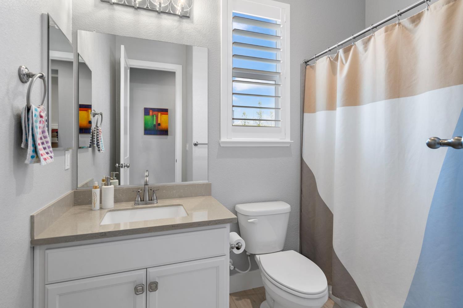 Detail Gallery Image 9 of 38 For 2406 Tribeca Ave, Manteca,  CA 95337 - 3 Beds | 2 Baths