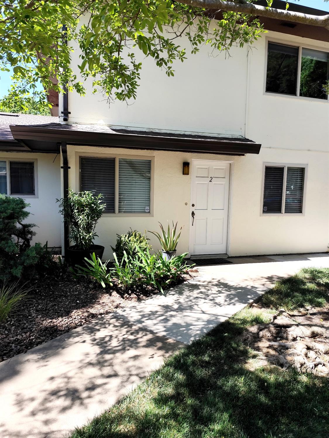 Detail Gallery Image 1 of 22 For 2708 Pole Line Rd #2,  Davis,  CA 95618 - 2 Beds | 1 Baths