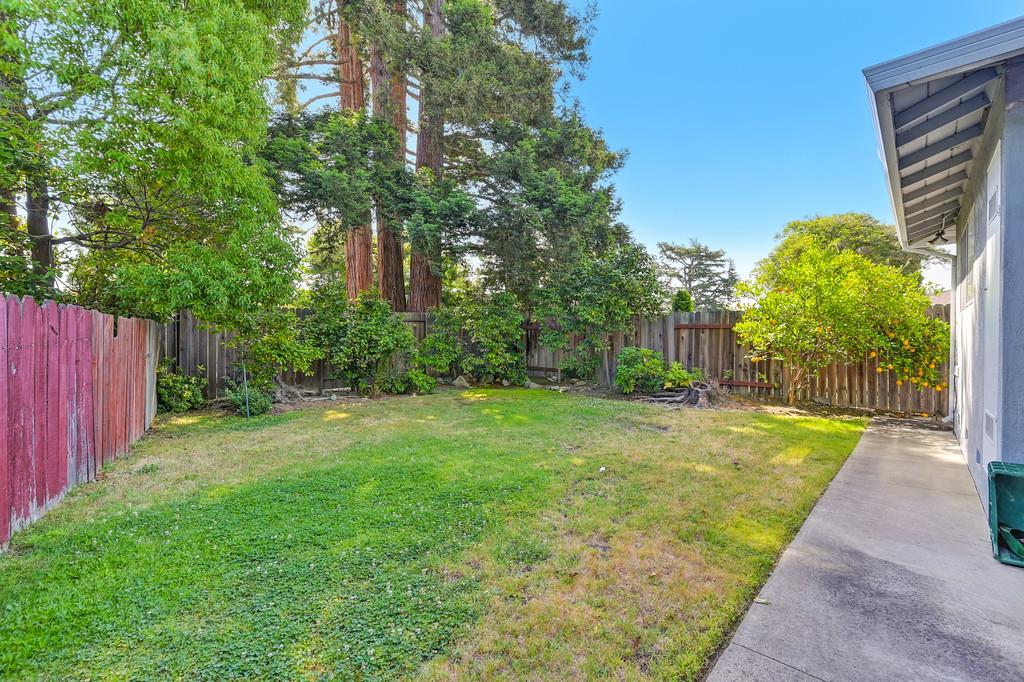Detail Gallery Image 39 of 42 For 2 Springbrook Cir, Sacramento,  CA 95831 - – Beds | – Baths