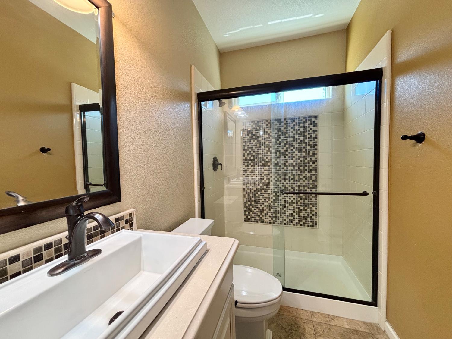 Detail Gallery Image 5 of 34 For 10311 Petty Ln, Stockton,  CA 95212 - 5 Beds | 3 Baths
