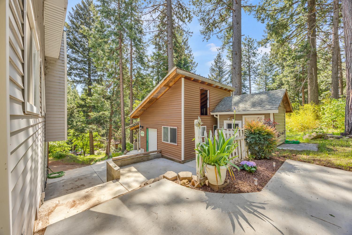 Lakewood Drive, Pollock Pines, California image 36