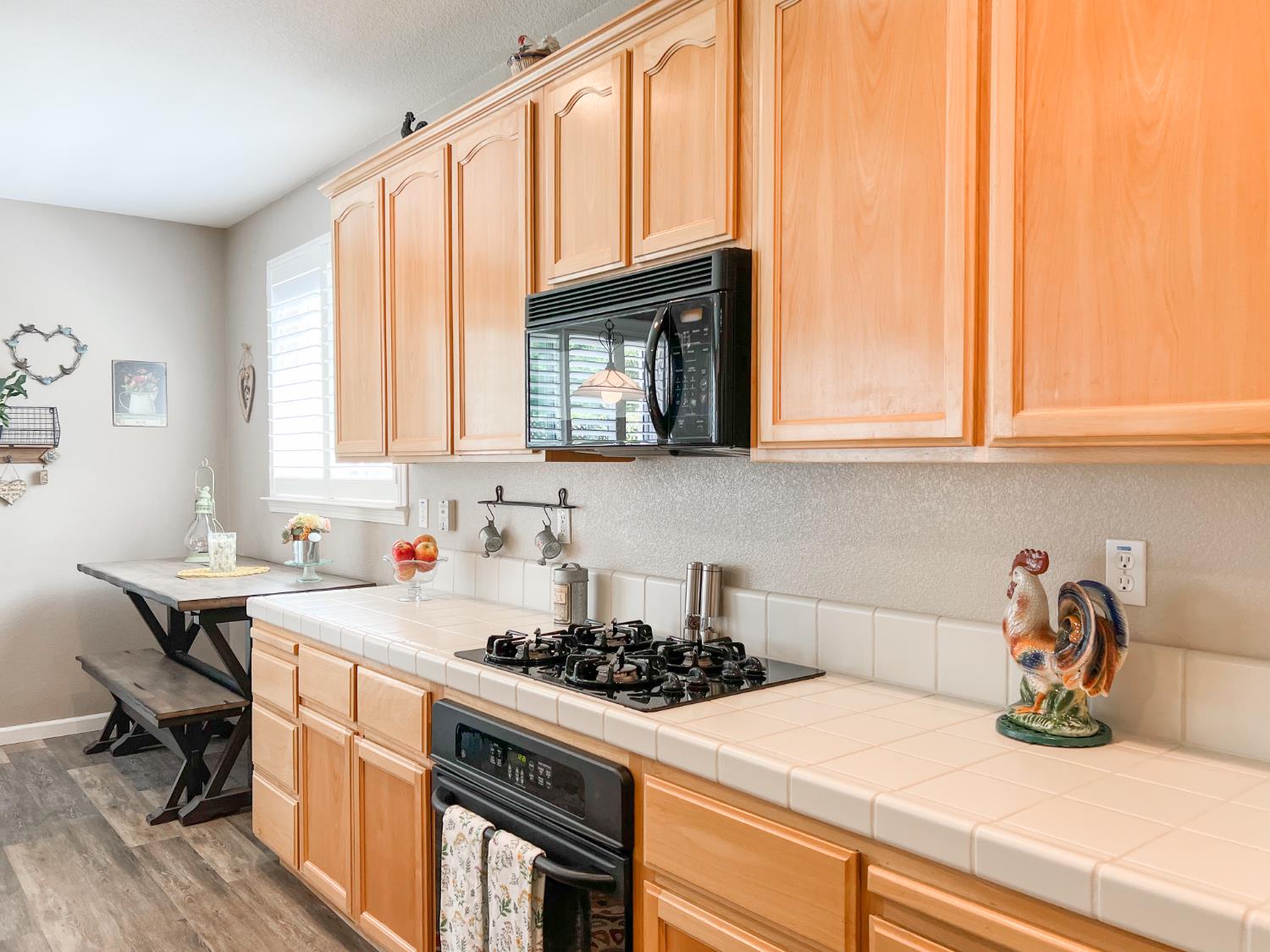 Detail Gallery Image 6 of 34 For 2459 Bear River Ct, West Sacramento,  CA 95691 - 4 Beds | 3 Baths