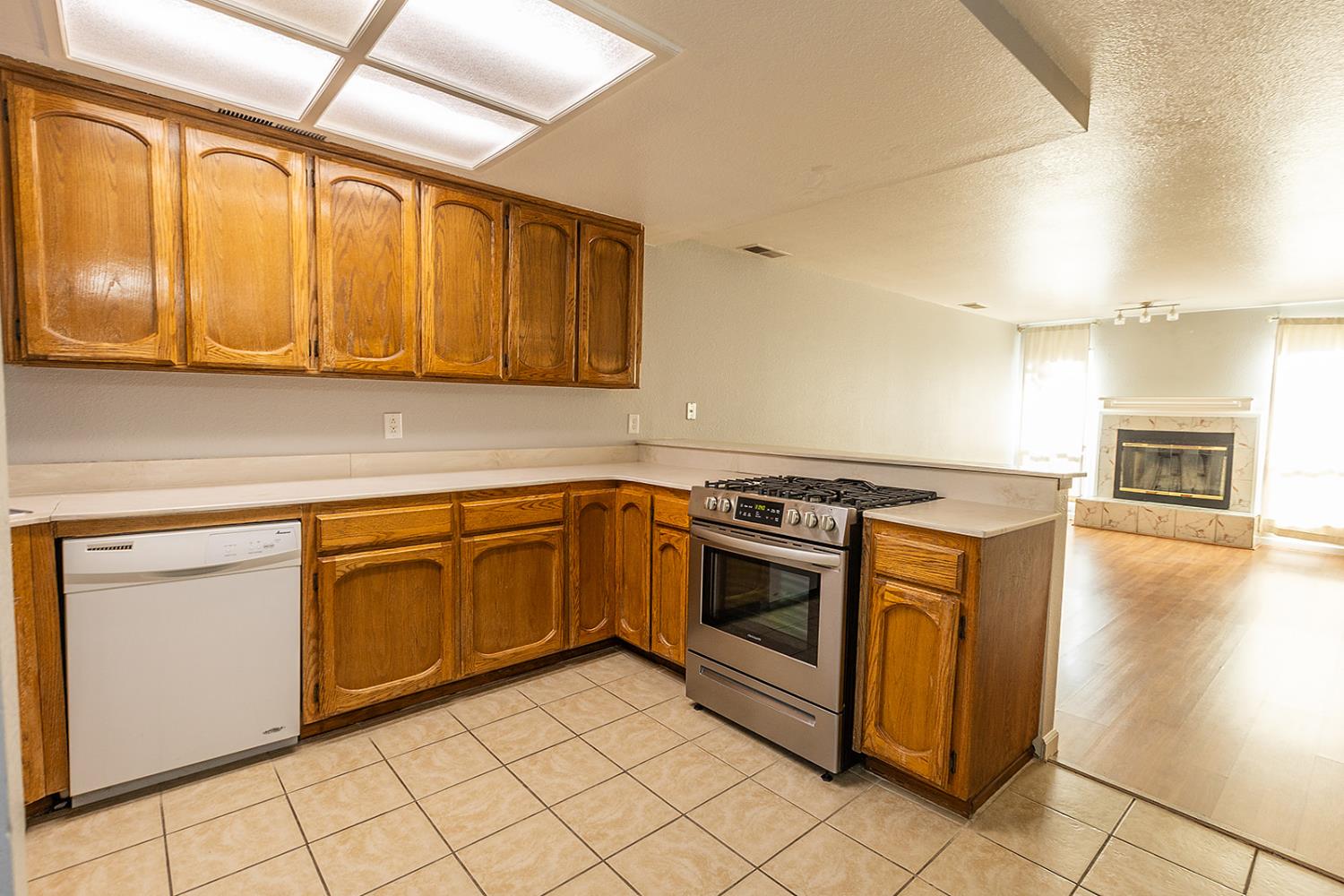 Detail Gallery Image 10 of 32 For 4029 Dale Rd #D,  Modesto,  CA 95356 - 2 Beds | 2/1 Baths