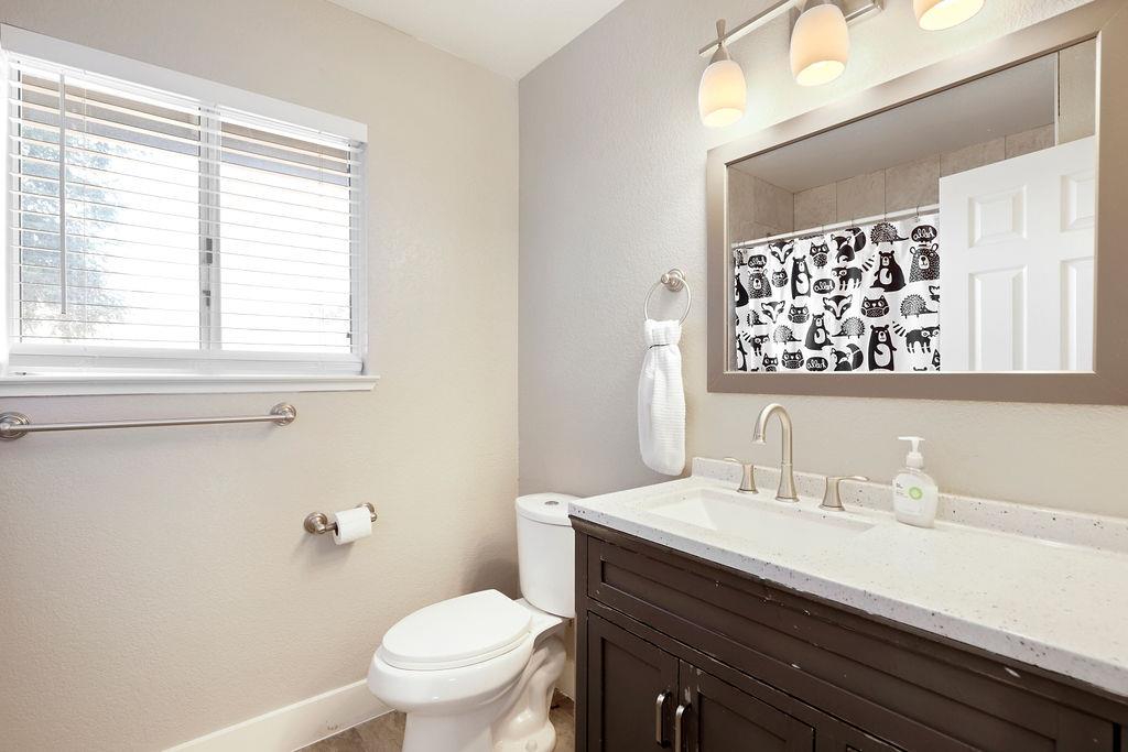 Detail Gallery Image 27 of 42 For 4044 Tawny Meadow Way, Antelope,  CA 95843 - 3 Beds | 2/1 Baths