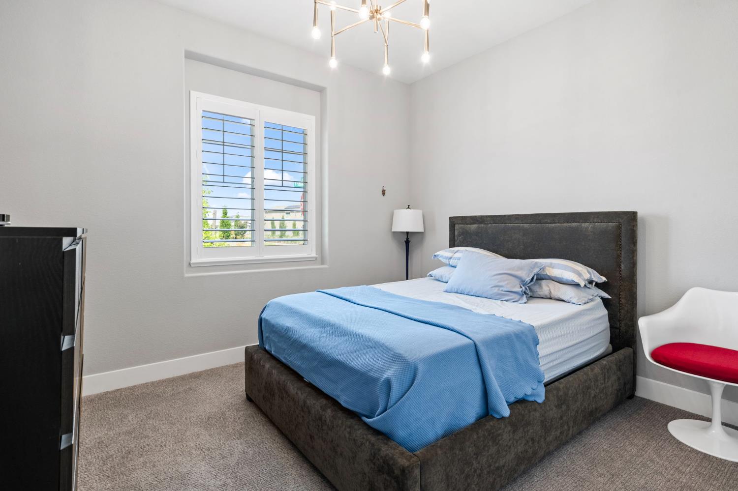 Detail Gallery Image 8 of 38 For 2406 Tribeca Ave, Manteca,  CA 95337 - 3 Beds | 2 Baths
