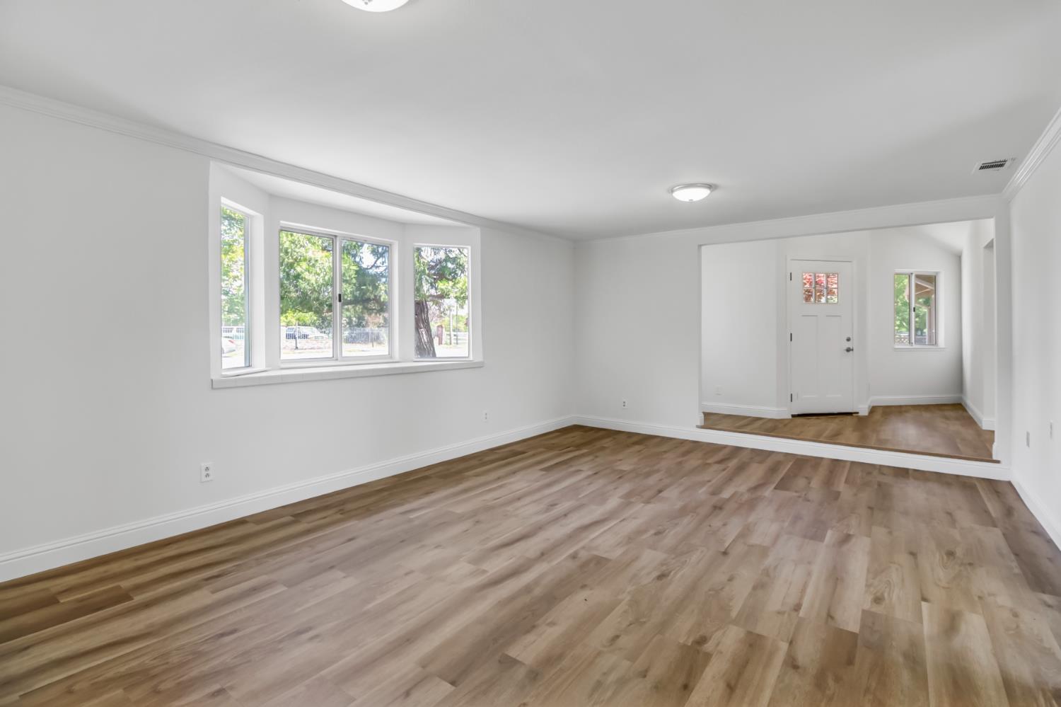 Detail Gallery Image 9 of 82 For 10376 Spiva Rd, Sacramento,  CA 95829 - 4 Beds | 2 Baths