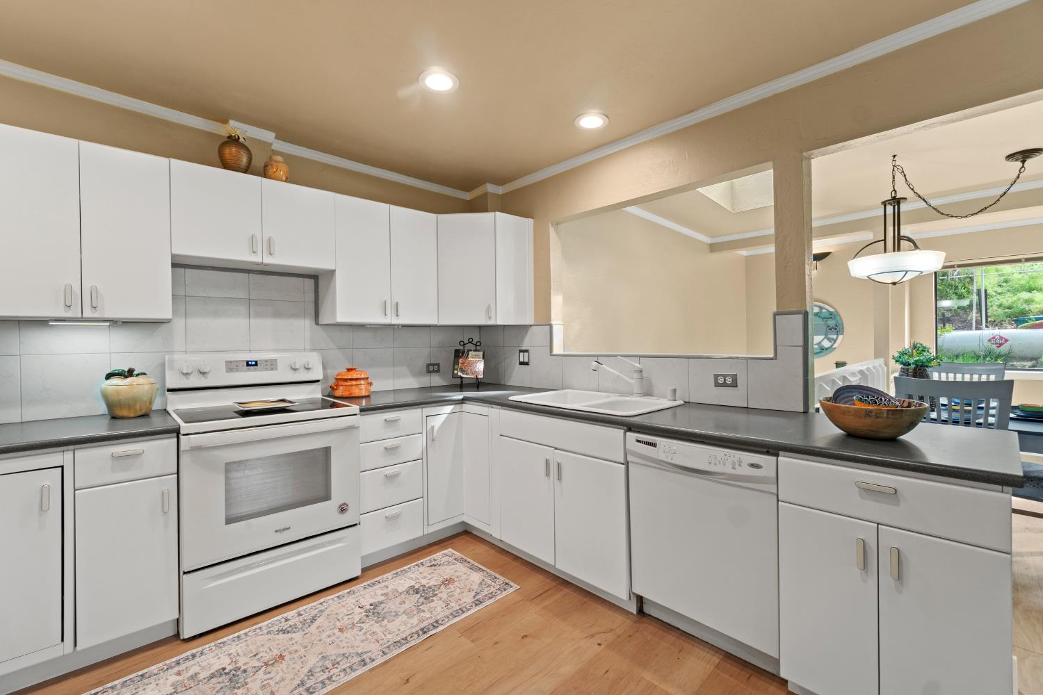 Detail Gallery Image 15 of 41 For 3233 Oriole Way, Placerville,  CA 95667 - 3 Beds | 2 Baths