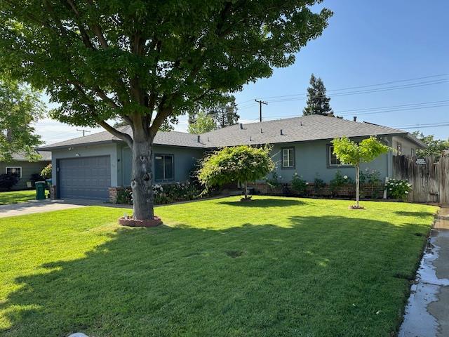 Detail Gallery Image 1 of 77 For 820 Park St, Lodi,  CA 95240 - 3 Beds | 2 Baths