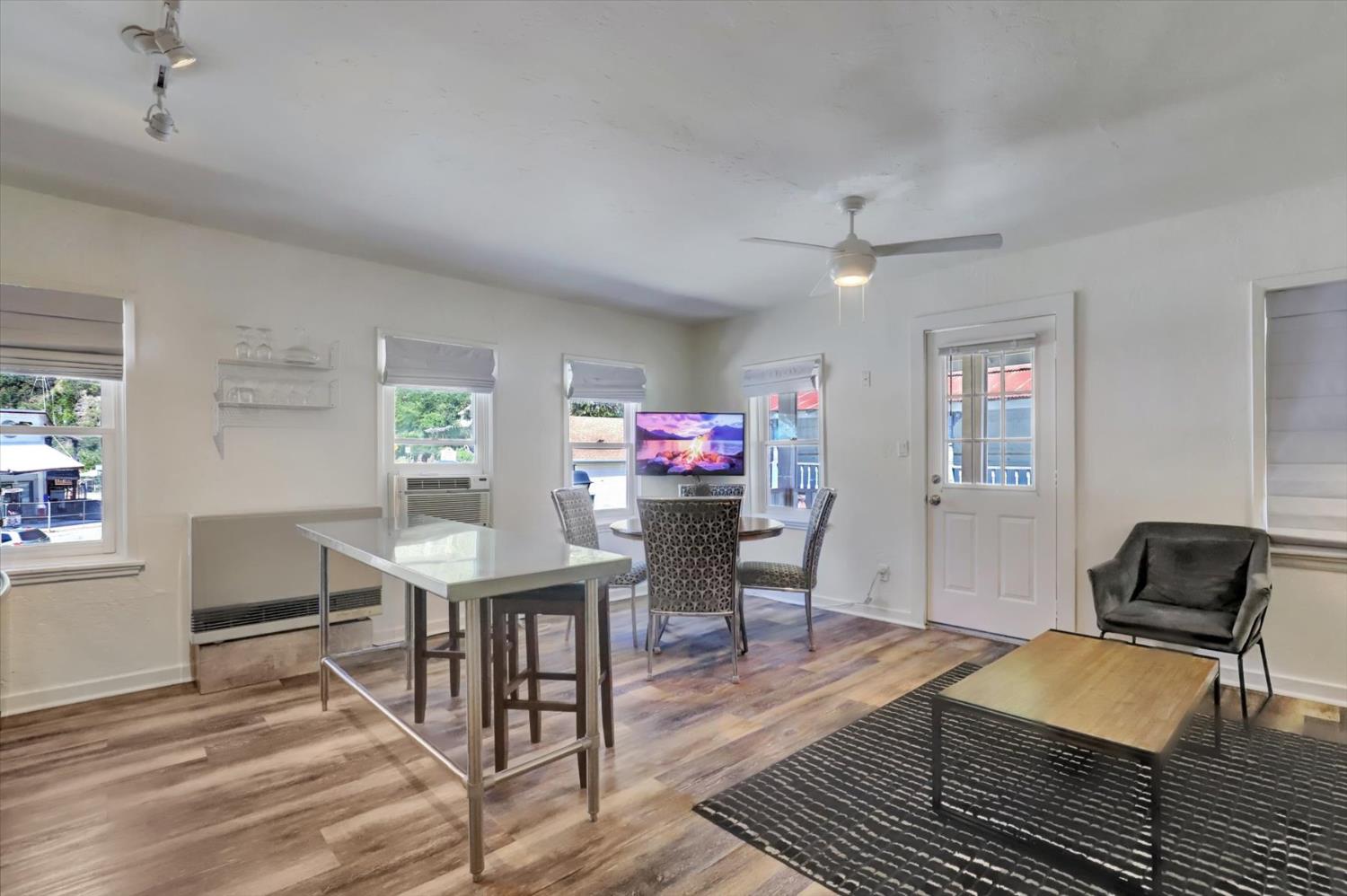 Detail Gallery Image 55 of 93 For 200 Main St, Downieville,  CA 95936 - 3 Beds | 4 Baths