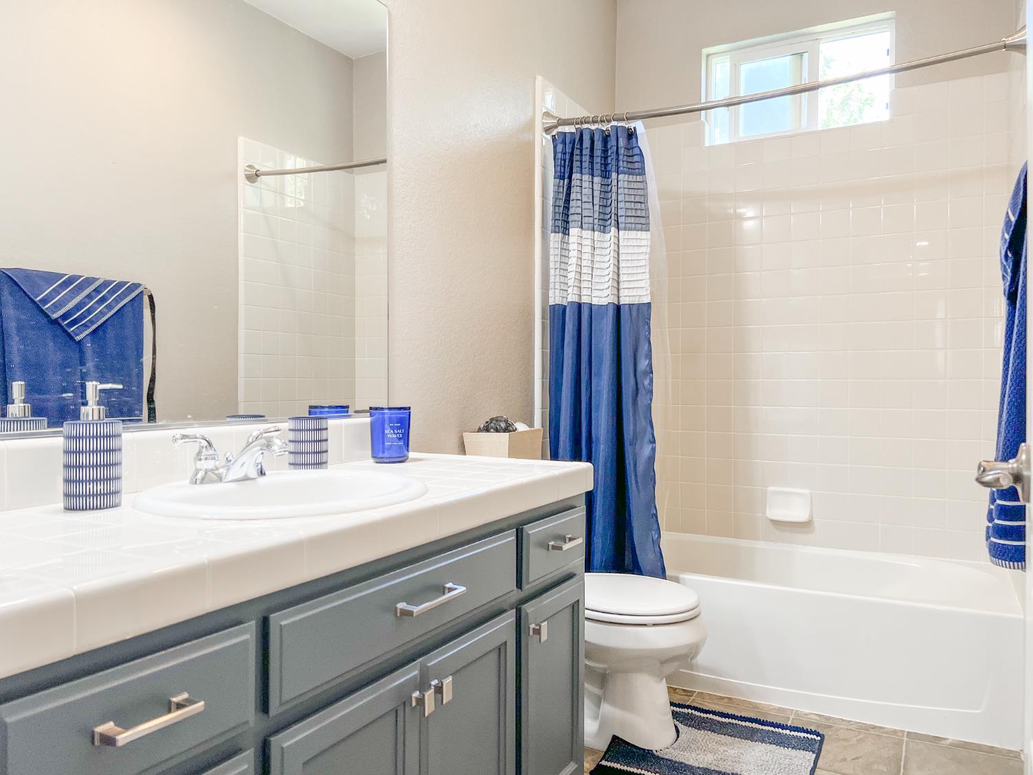 Detail Gallery Image 20 of 34 For 2459 Bear River Ct, West Sacramento,  CA 95691 - 4 Beds | 3 Baths