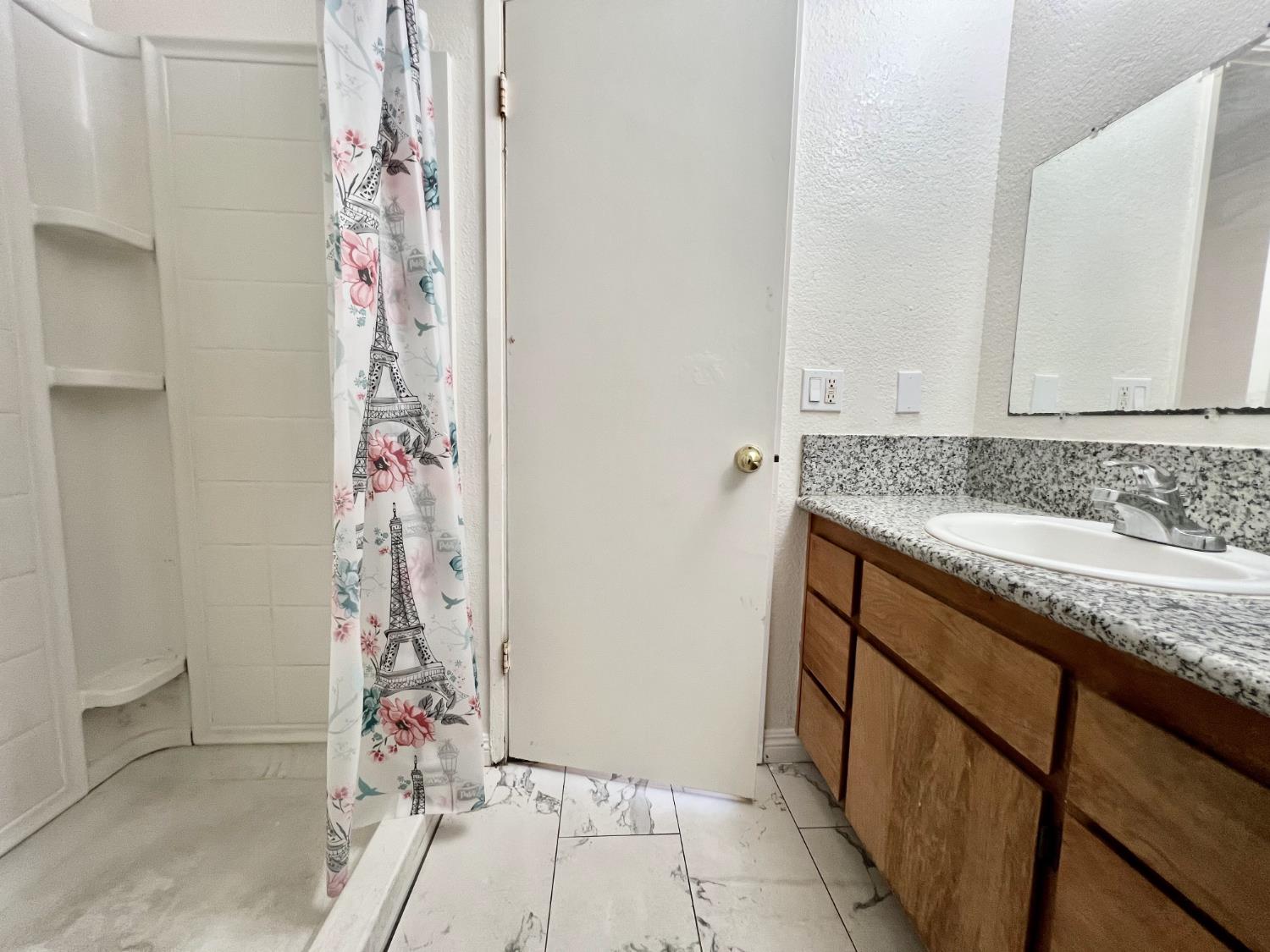Detail Gallery Image 20 of 33 For 4901 Morningstar Dr #2,  Sacramento,  CA 95824 - 3 Beds | 2 Baths