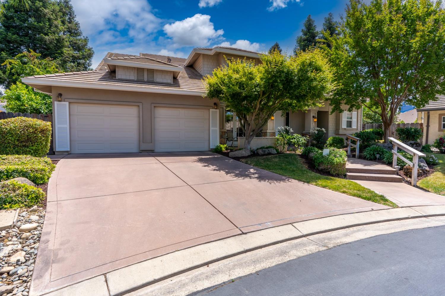 Detail Gallery Image 2 of 60 For 3384 Locksley Ct, Merced,  CA 95340 - 3 Beds | 2/1 Baths