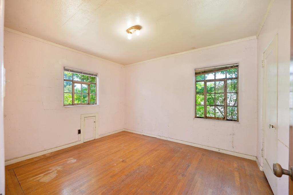 Detail Gallery Image 21 of 34 For 1701 4th Ave, Sacramento,  CA 95818 - 3 Beds | 1/1 Baths