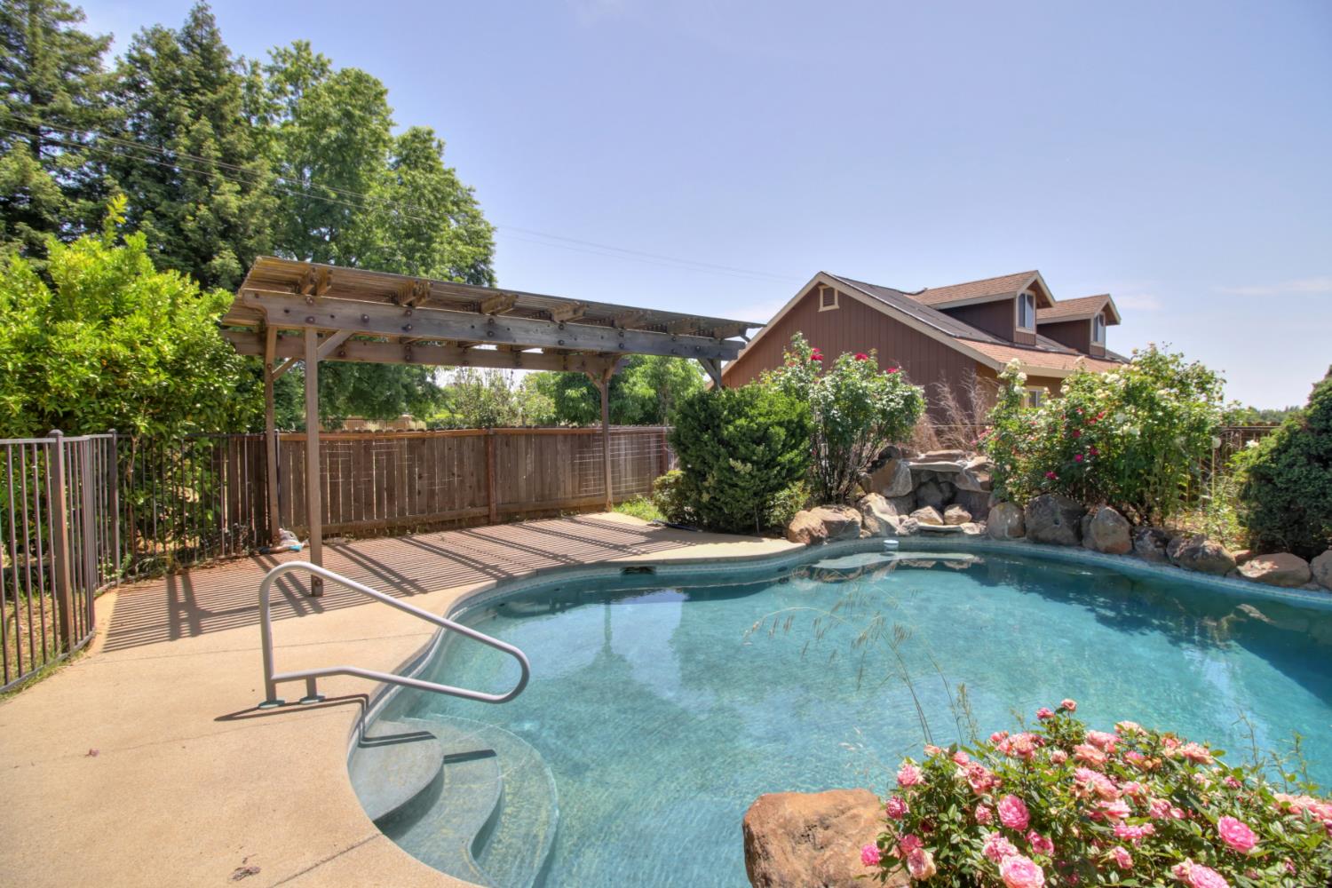 Detail Gallery Image 47 of 82 For 10376 Spiva Rd, Sacramento,  CA 95829 - 4 Beds | 2 Baths