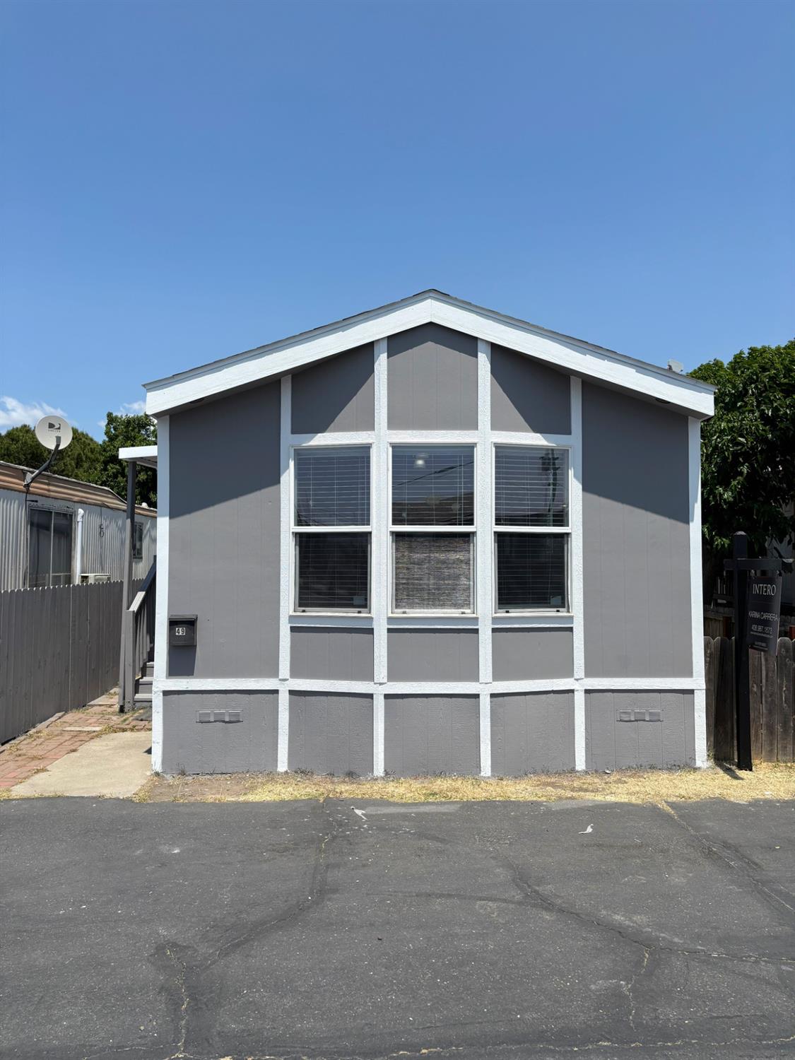 Detail Gallery Image 1 of 27 For 555 Moffat Blvd 49, Manteca,  CA 95336 - 3 Beds | 1 Baths