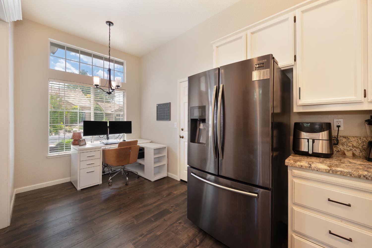 Detail Gallery Image 7 of 29 For 15205 Medella Cir, Sloughhouse,  CA 95683 - 3 Beds | 2 Baths