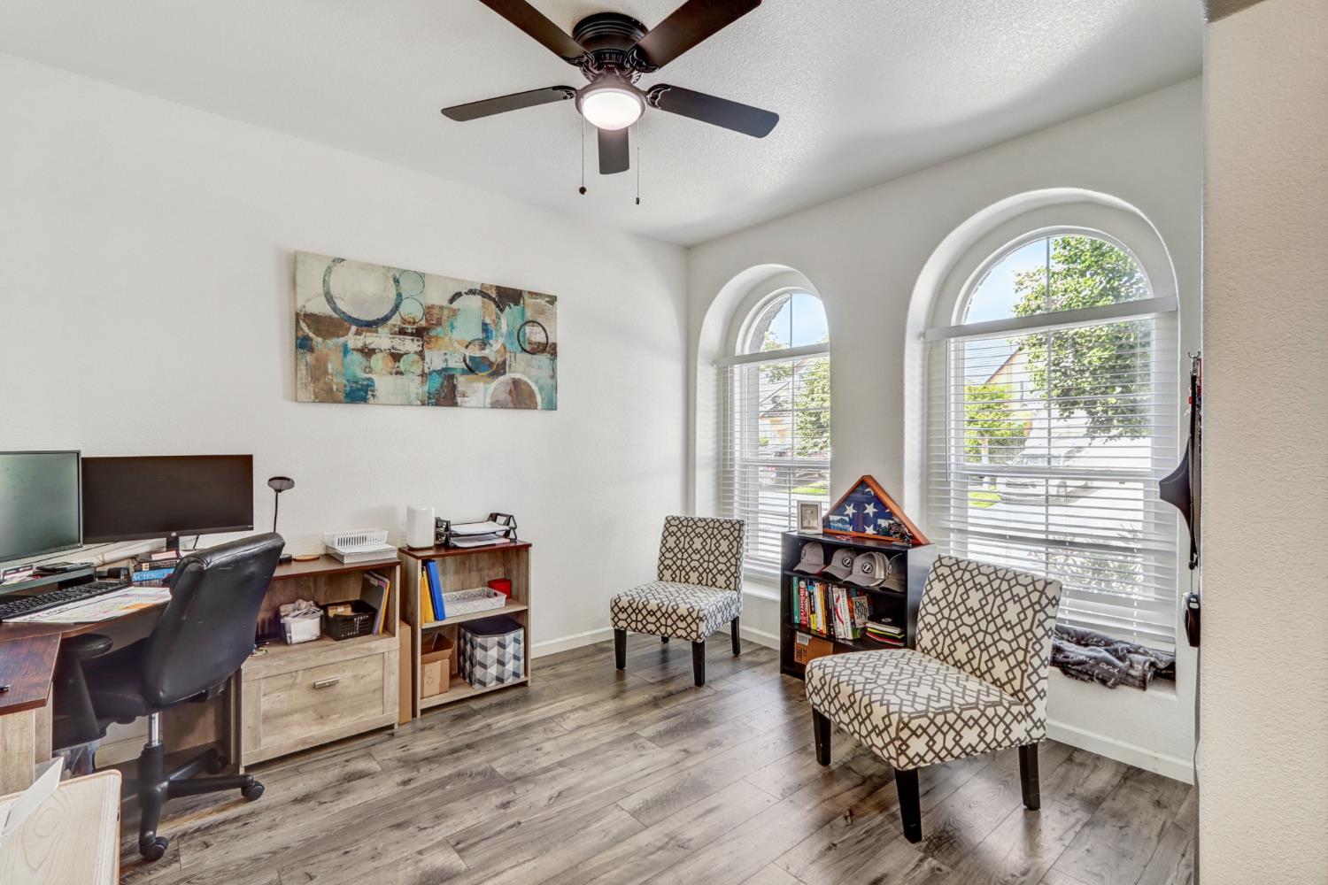 Detail Gallery Image 9 of 47 For 2207 Catherwood Way, Sacramento,  CA 95835 - 4 Beds | 3 Baths