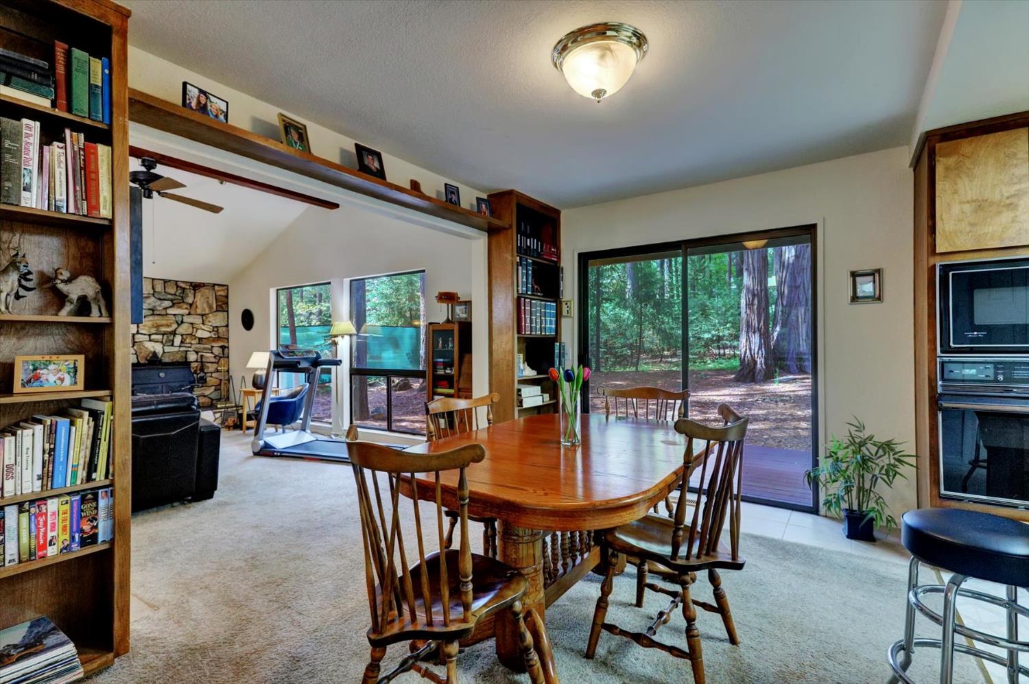 Detail Gallery Image 8 of 98 For 13480 Red Dog Rd, Nevada City,  CA 95959 - 3 Beds | 2/1 Baths