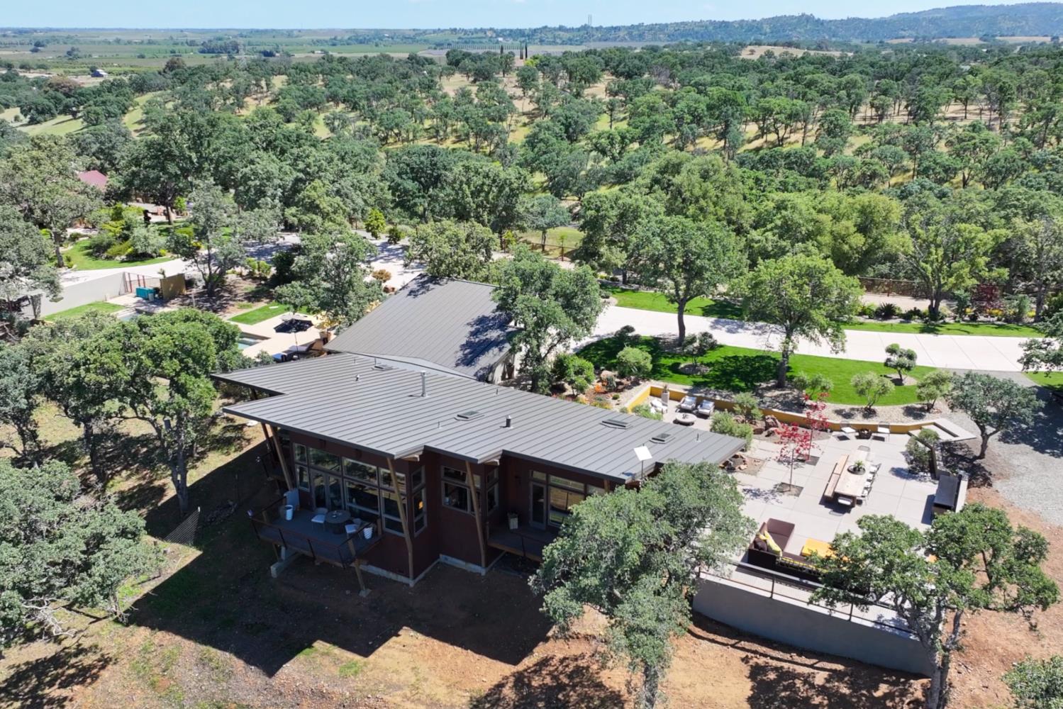 Detail Gallery Image 3 of 79 For 26000 Venada Dr, Winters,  CA 95694 - 5 Beds | 4/1 Baths