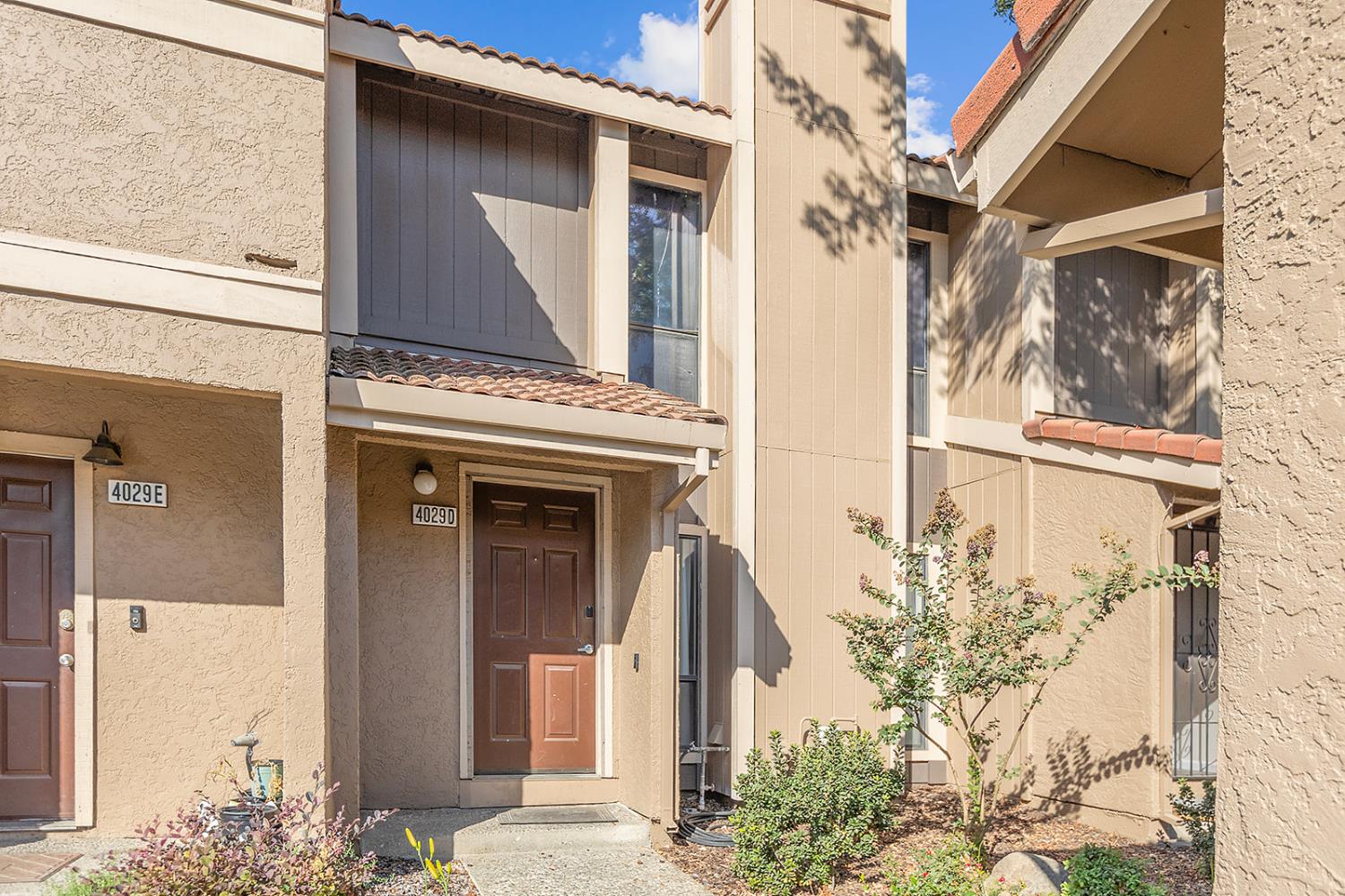 Detail Gallery Image 1 of 32 For 4029 Dale Rd #D,  Modesto,  CA 95356 - 2 Beds | 2/1 Baths