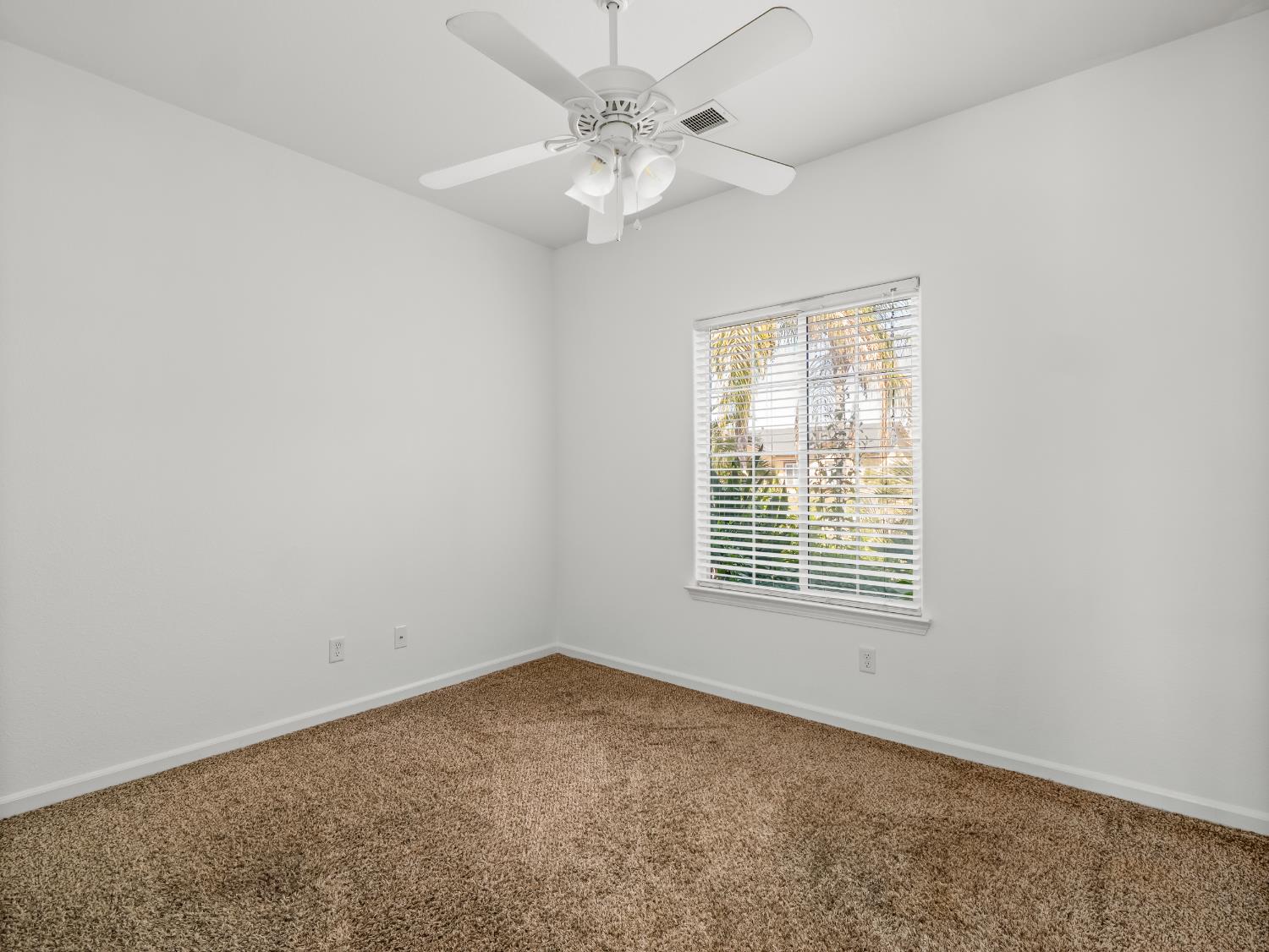 Detail Gallery Image 20 of 34 For 1585 Dallas St, Dinuba,  CA 93618 - 4 Beds | 2 Baths