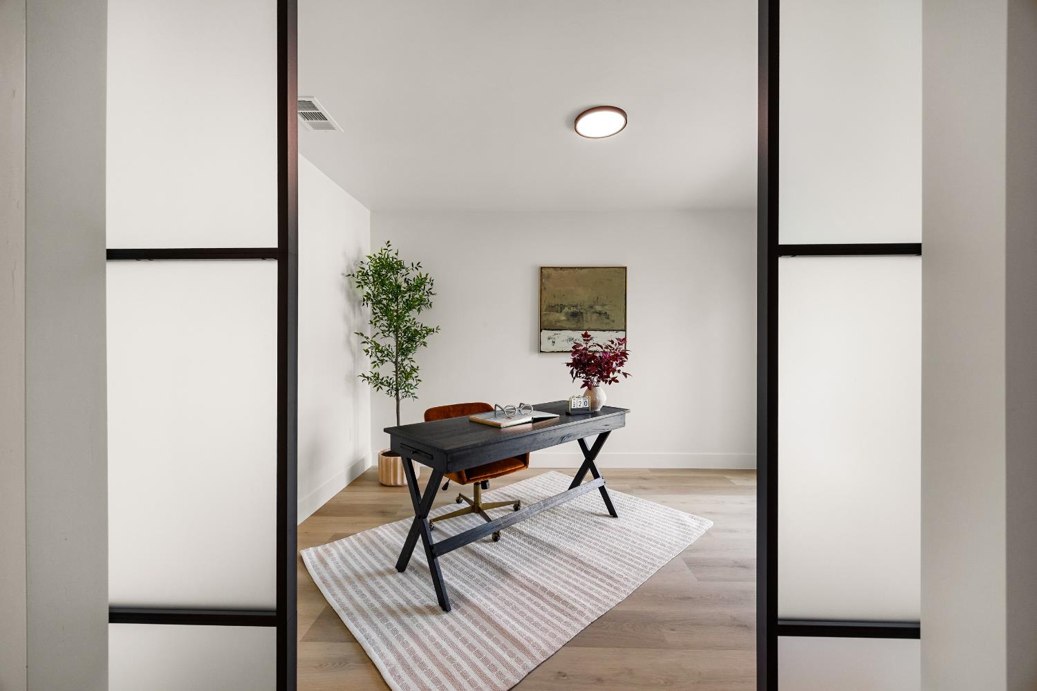 Detail Gallery Image 15 of 55 For 3517 Santa Cruz Way, Sacramento,  CA 95817 - 3 Beds | 3 Baths