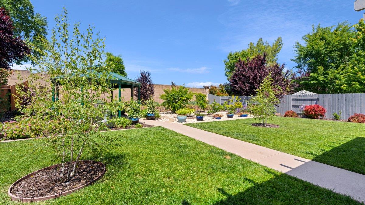 Detail Gallery Image 39 of 62 For 102 Slate Ridge Ct, El Dorado Hills,  CA 95762 - 2 Beds | 2 Baths