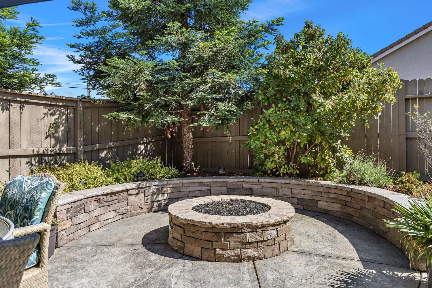 Detail Gallery Image 27 of 35 For 2096 Cattledrive Way, Roseville,  CA 95747 - 3 Beds | 3 Baths