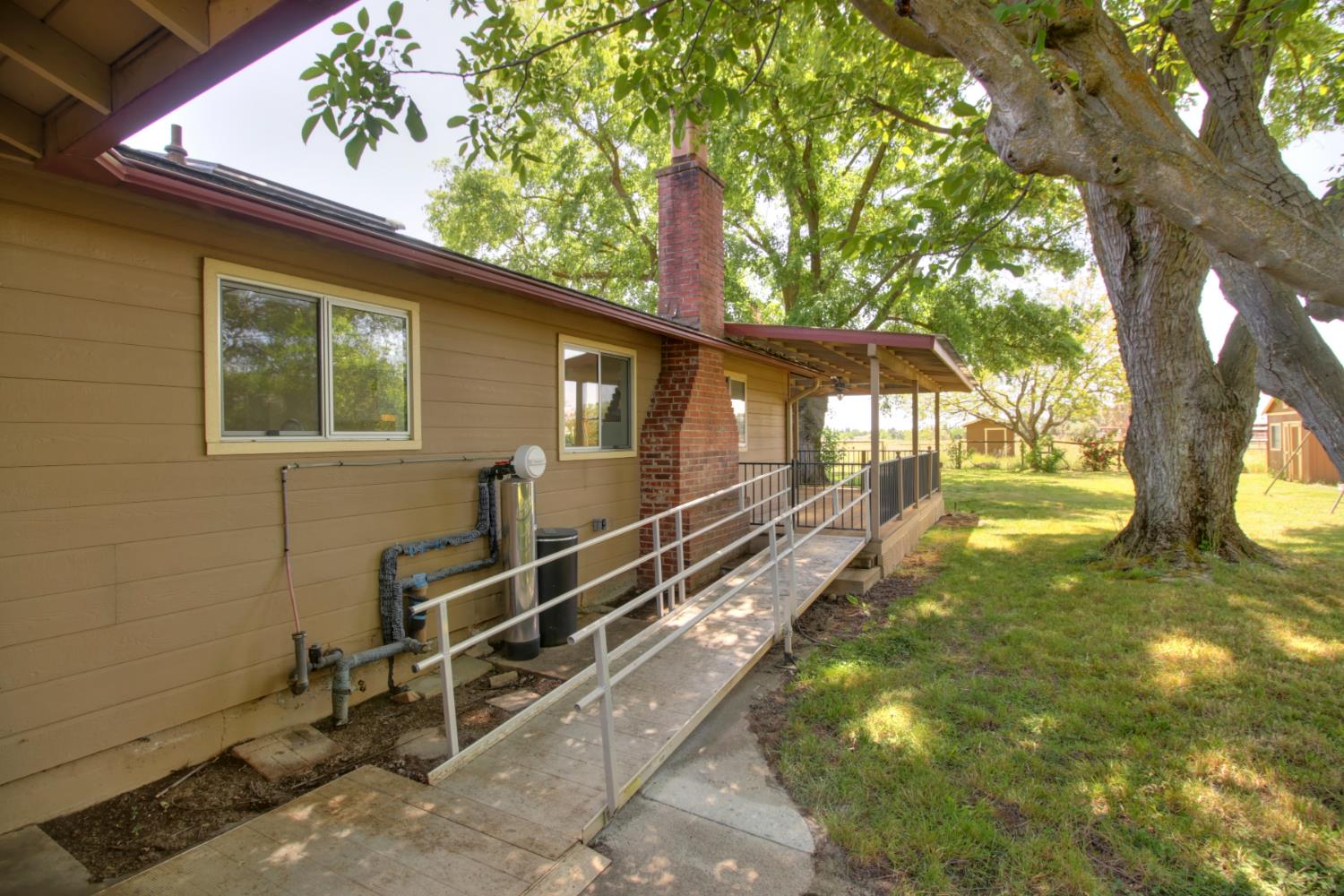 Detail Gallery Image 61 of 82 For 10376 Spiva Rd, Sacramento,  CA 95829 - 4 Beds | 2 Baths