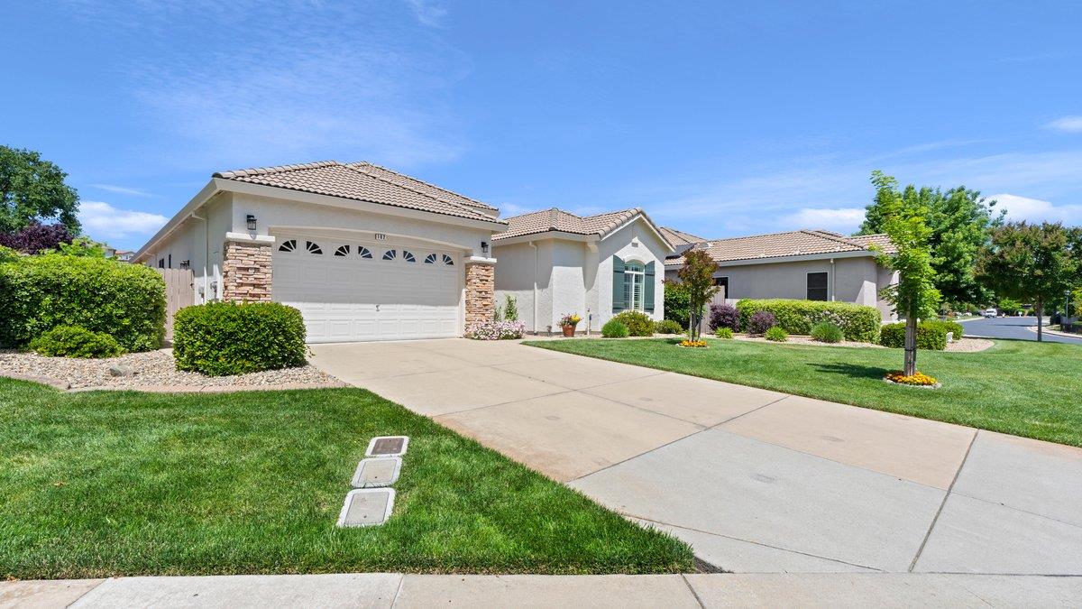 Detail Gallery Image 4 of 62 For 102 Slate Ridge Ct, El Dorado Hills,  CA 95762 - 2 Beds | 2 Baths