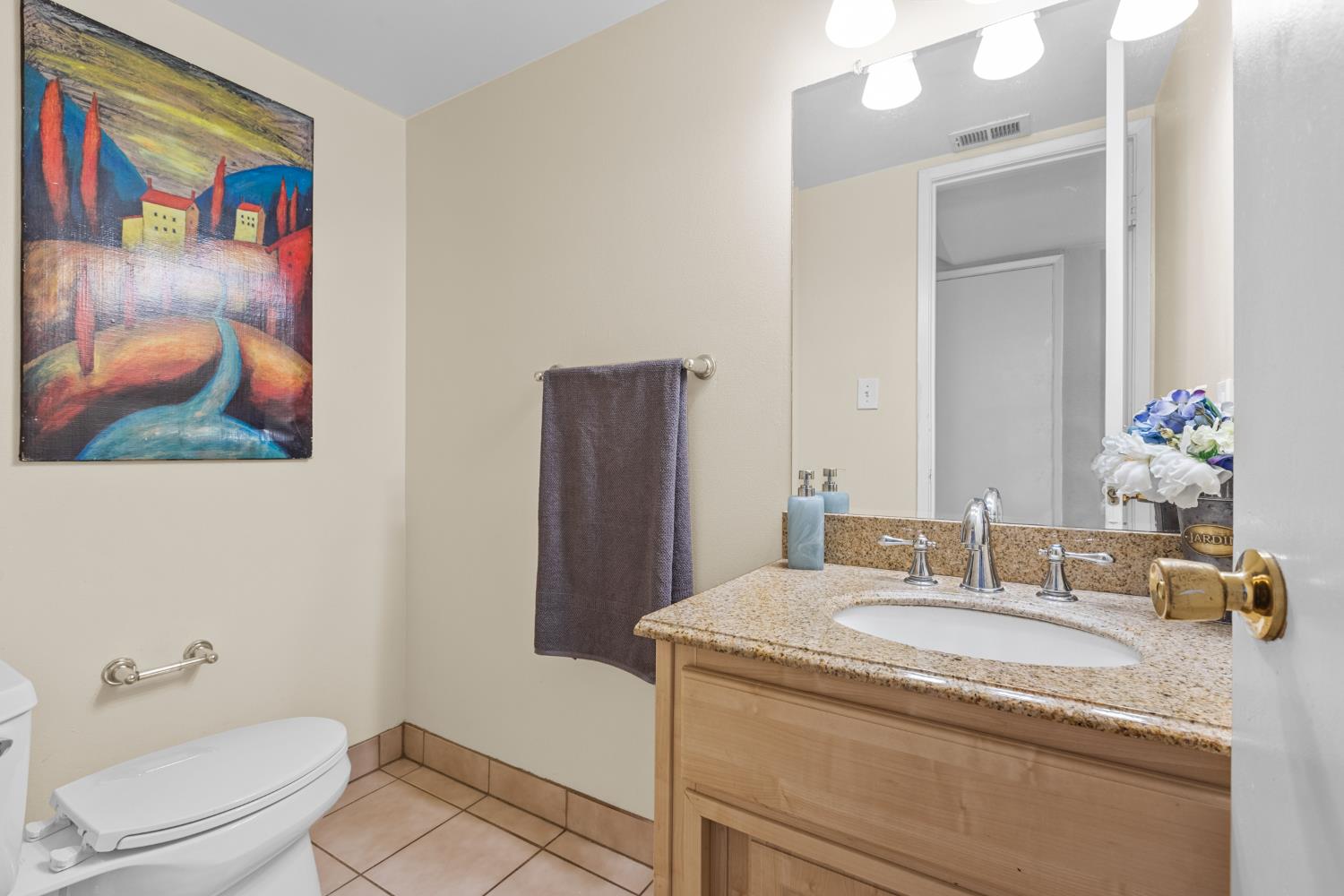Photo #13: 225062559 Listing: Photo #13