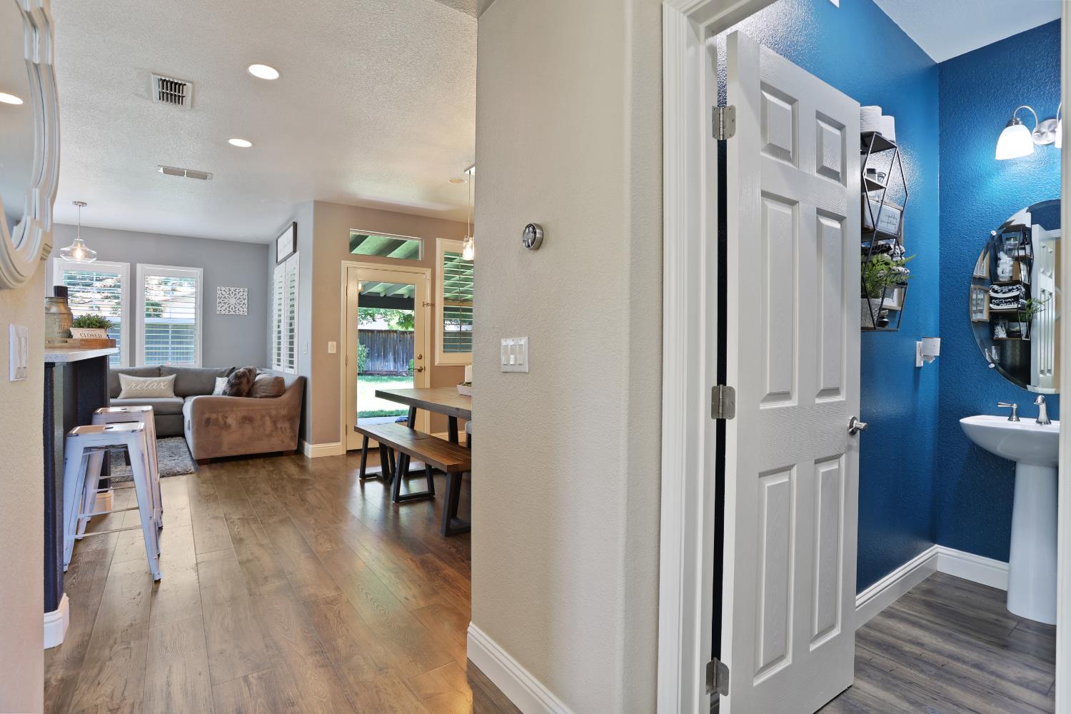Detail Gallery Image 9 of 39 For 4275 Tropaz Ln, Tracy,  CA 95377 - 3 Beds | 2/1 Baths