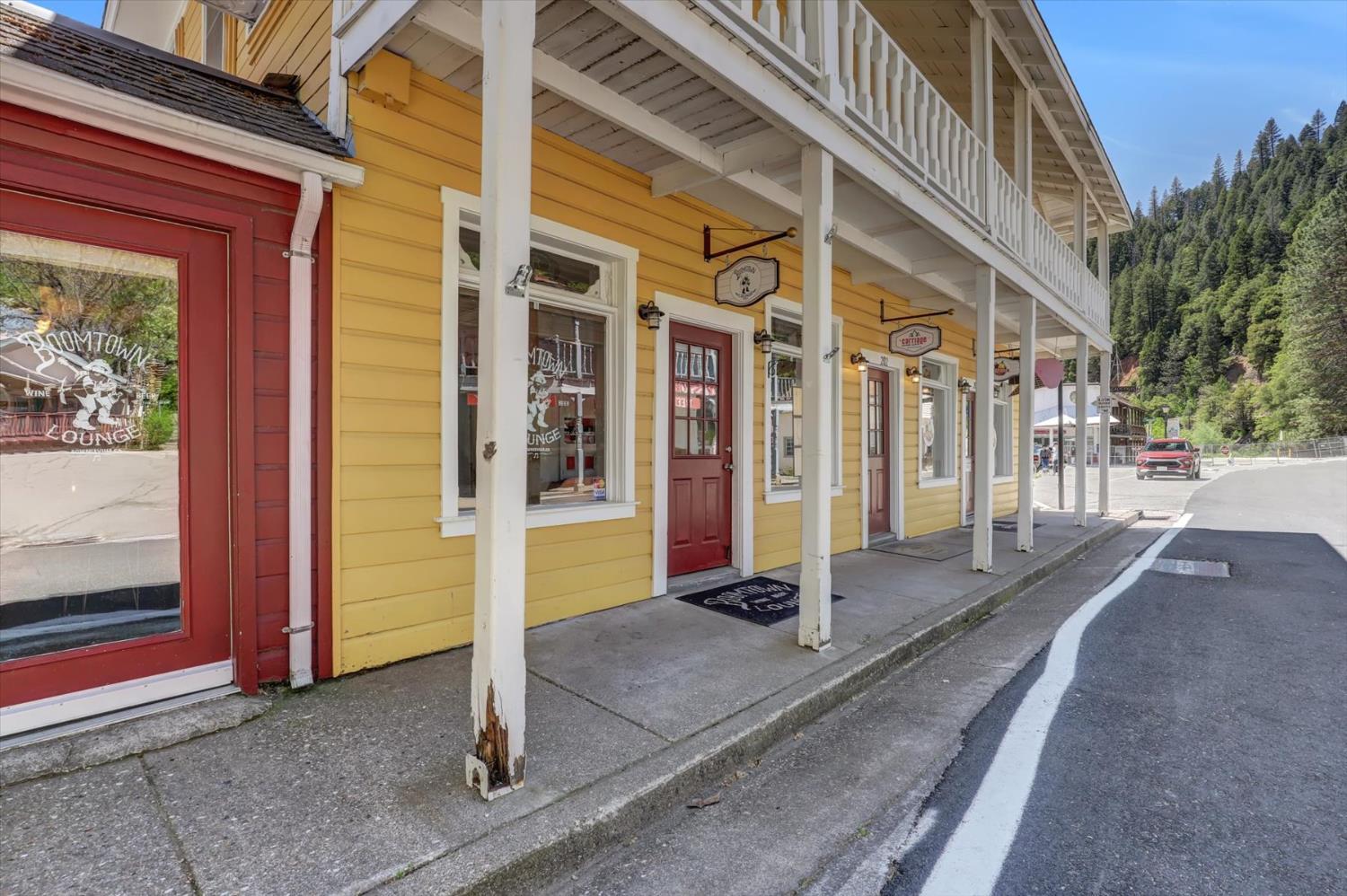 Detail Gallery Image 5 of 93 For 200 Main St, Downieville,  CA 95936 - 3 Beds | 4 Baths