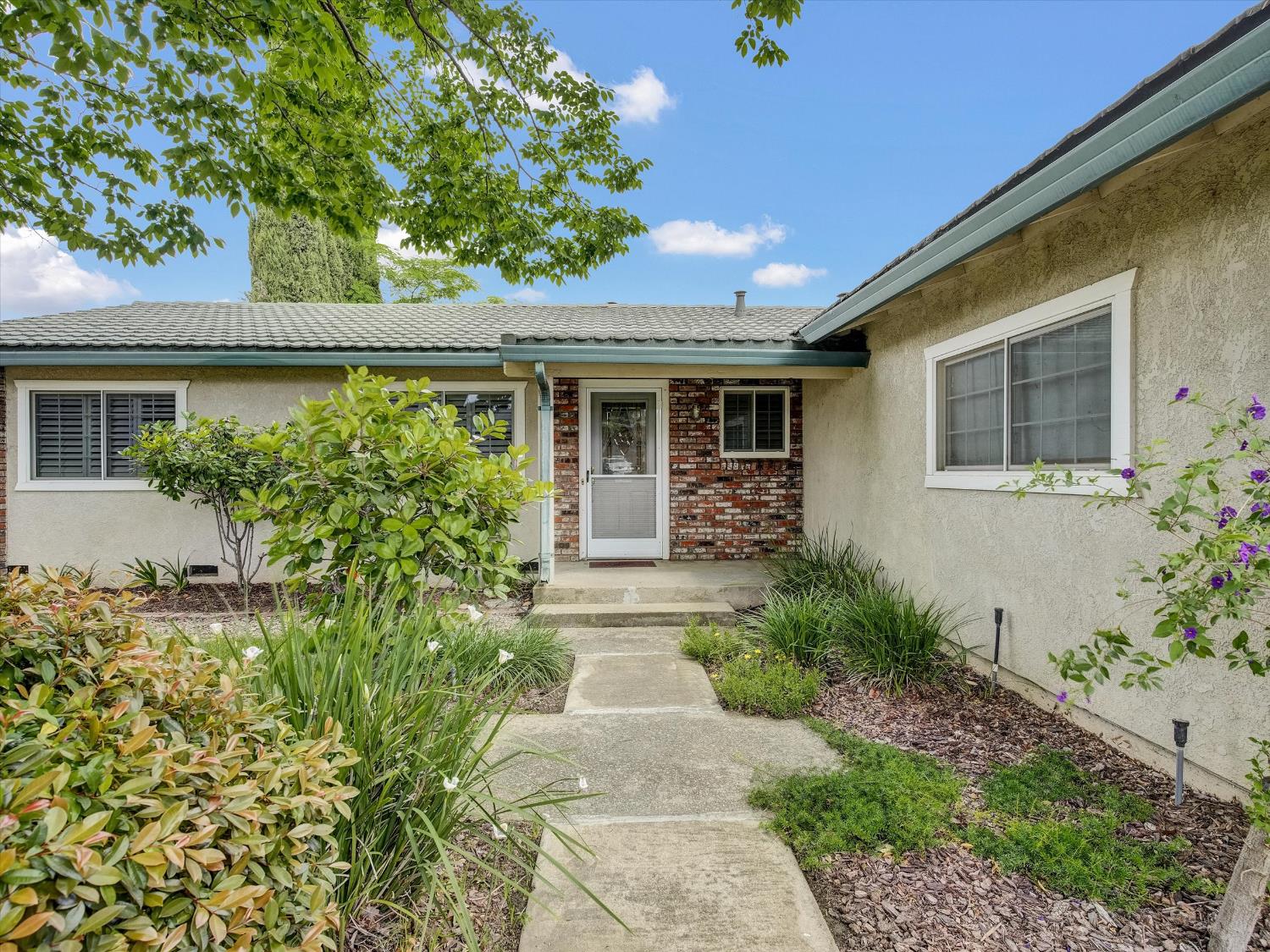 Detail Gallery Image 5 of 36 For 1270 E a St, Oakdale,  CA 95361 - 3 Beds | 2 Baths