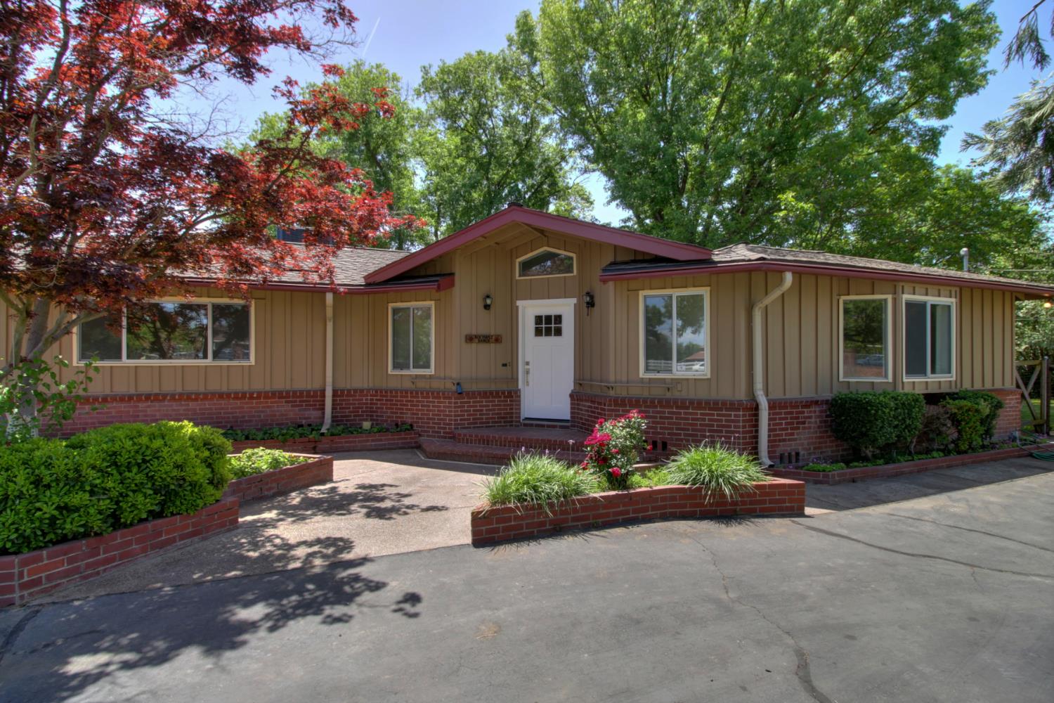 Detail Gallery Image 5 of 82 For 10376 Spiva Rd, Sacramento,  CA 95829 - 4 Beds | 2 Baths