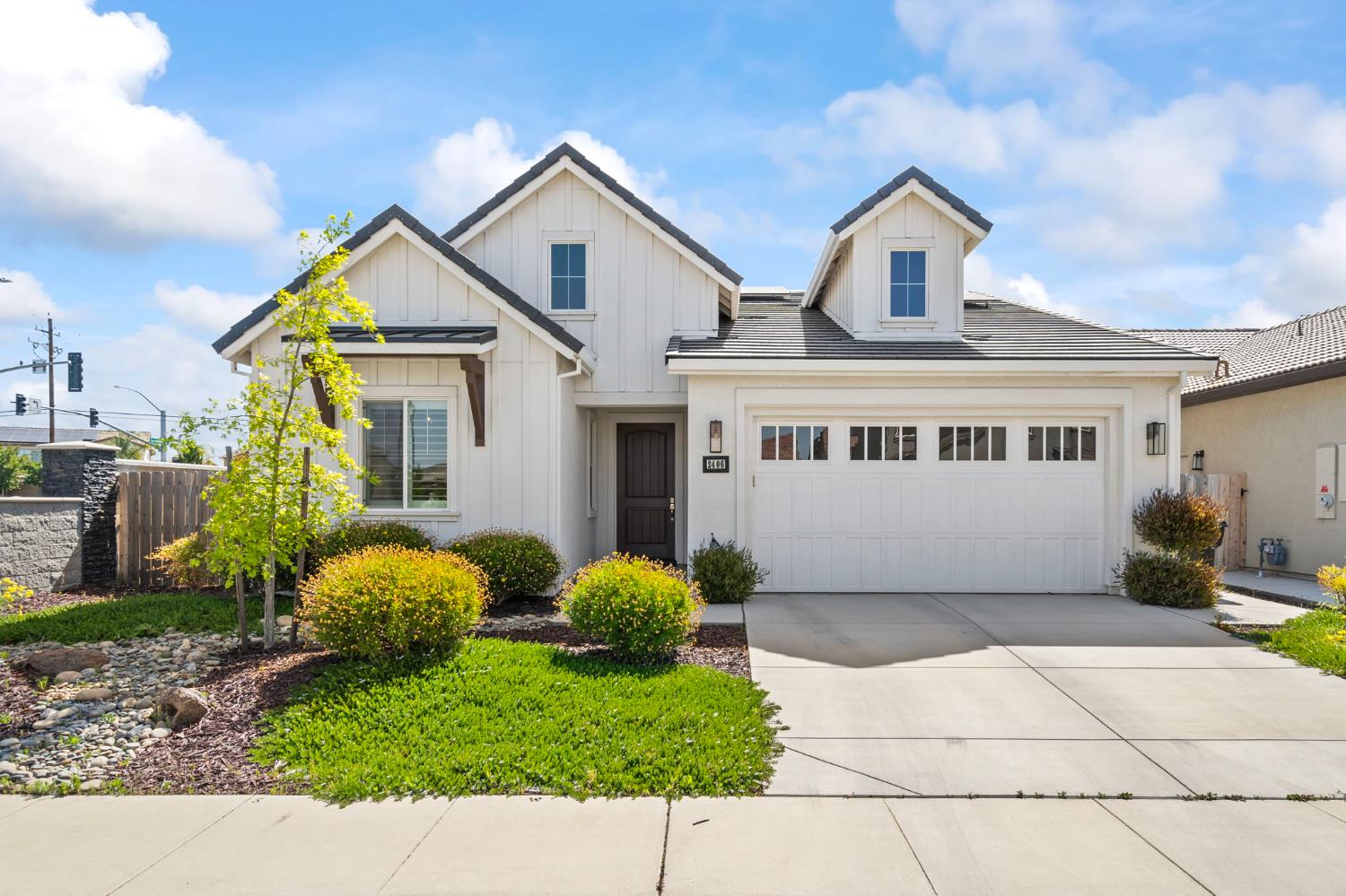 Detail Gallery Image 1 of 38 For 2406 Tribeca Ave, Manteca,  CA 95337 - 3 Beds | 2 Baths