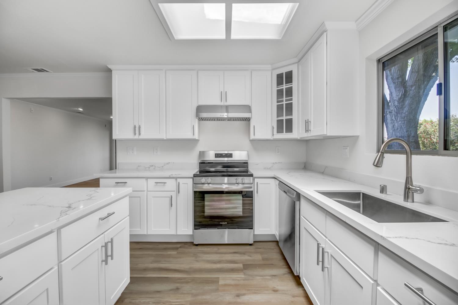 Detail Gallery Image 19 of 82 For 10376 Spiva Rd, Sacramento,  CA 95829 - 4 Beds | 2 Baths