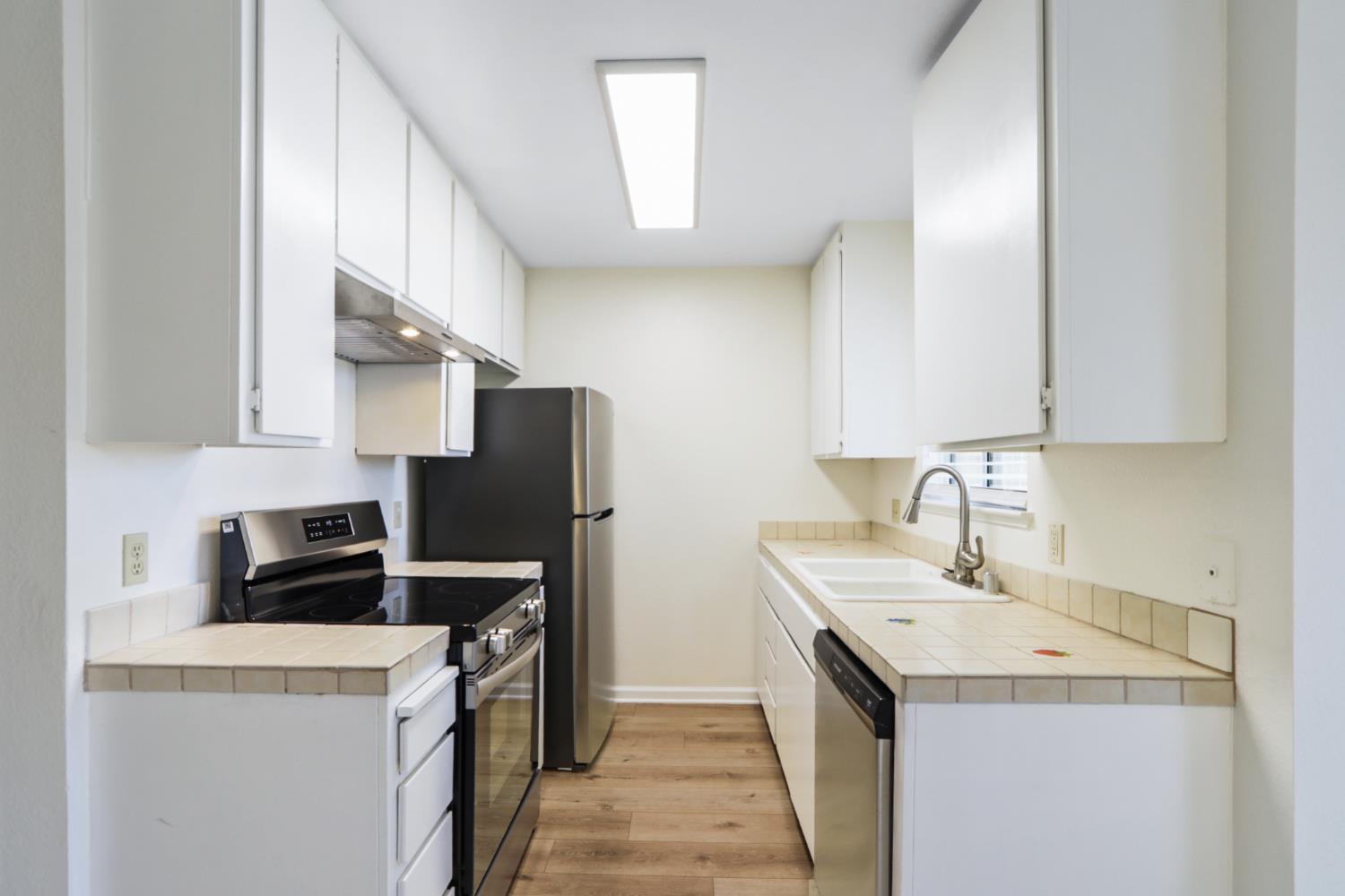 Photo #9: 225063516 Listing: Photo #9