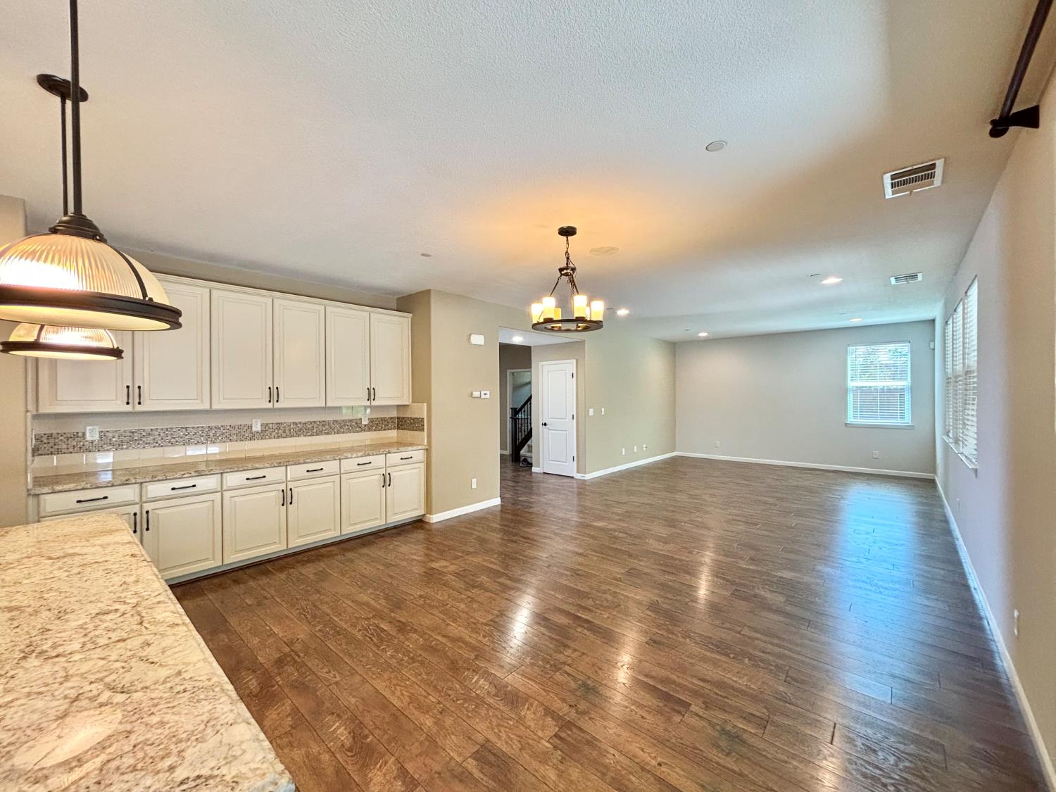 Detail Gallery Image 6 of 34 For 10311 Petty Ln, Stockton,  CA 95212 - 5 Beds | 3 Baths