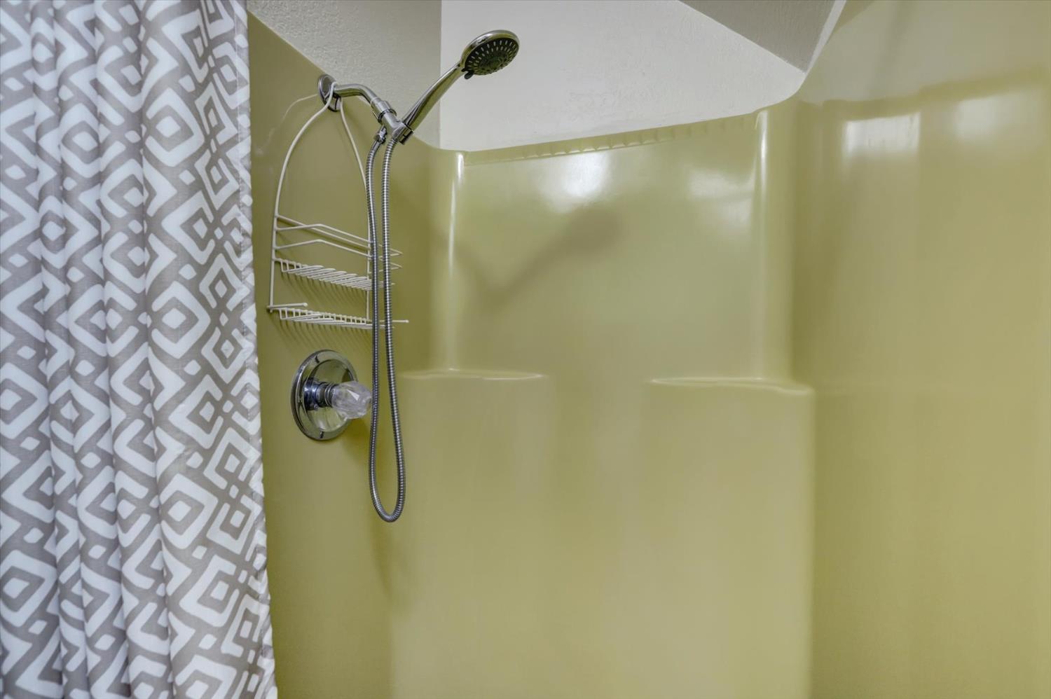Detail Gallery Image 44 of 98 For 13480 Red Dog Rd, Nevada City,  CA 95959 - 3 Beds | 2/1 Baths