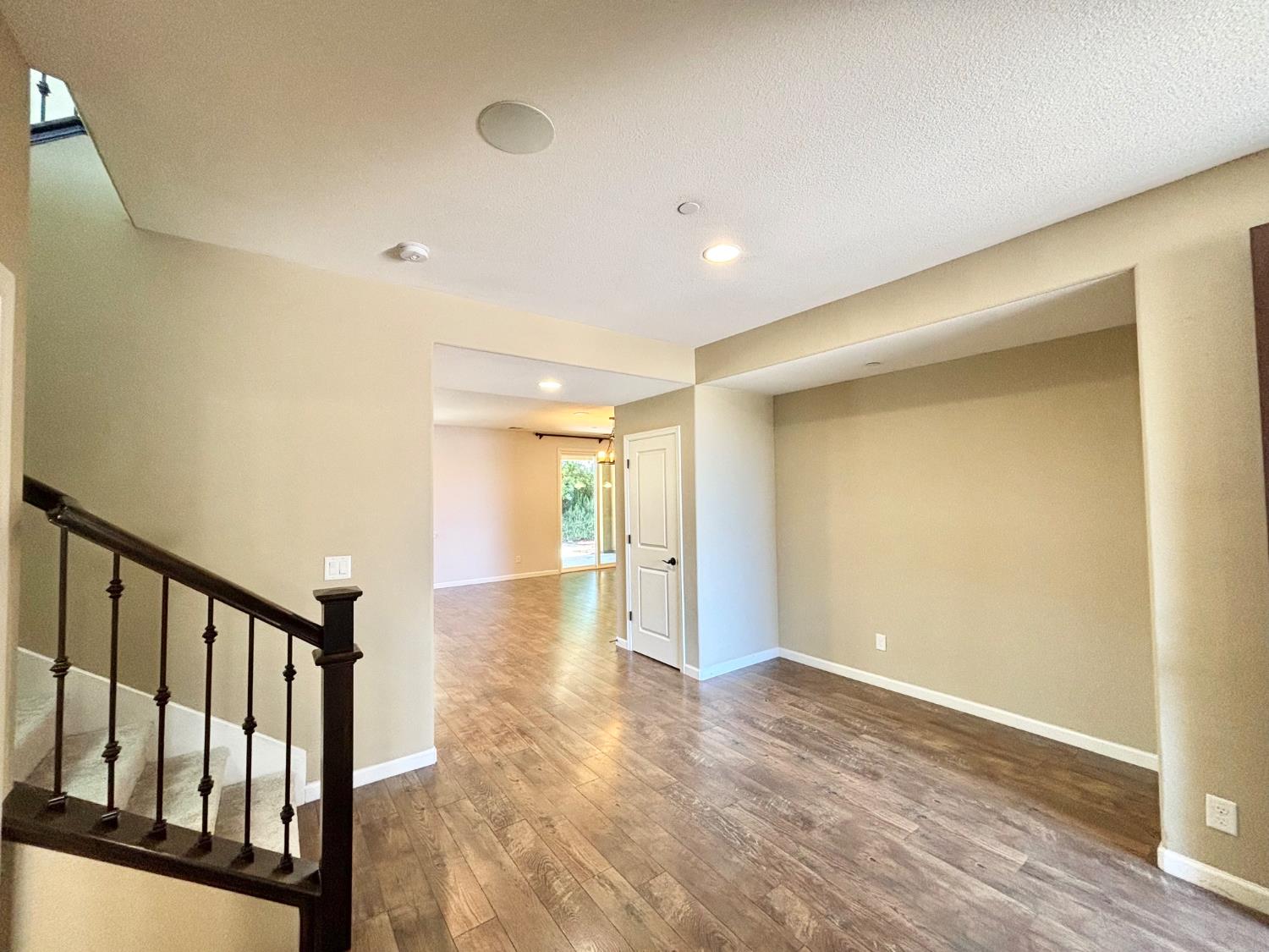 Detail Gallery Image 10 of 34 For 10311 Petty Ln, Stockton,  CA 95212 - 5 Beds | 3 Baths
