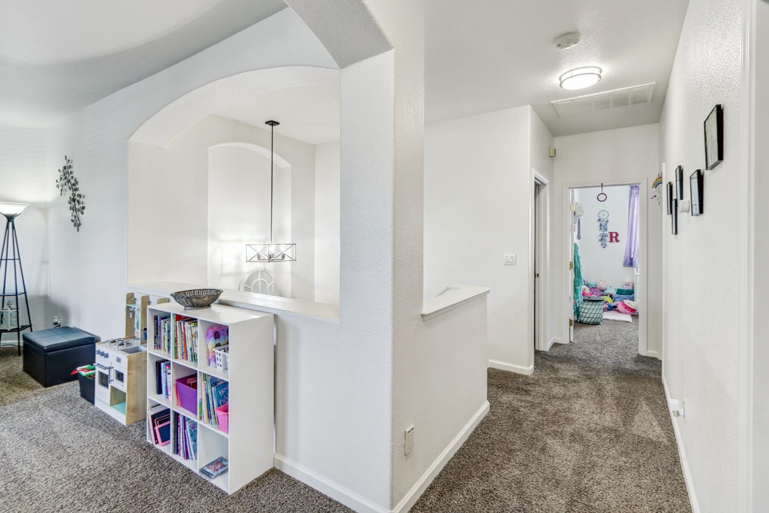 Detail Gallery Image 20 of 47 For 2207 Catherwood Way, Sacramento,  CA 95835 - 4 Beds | 3 Baths
