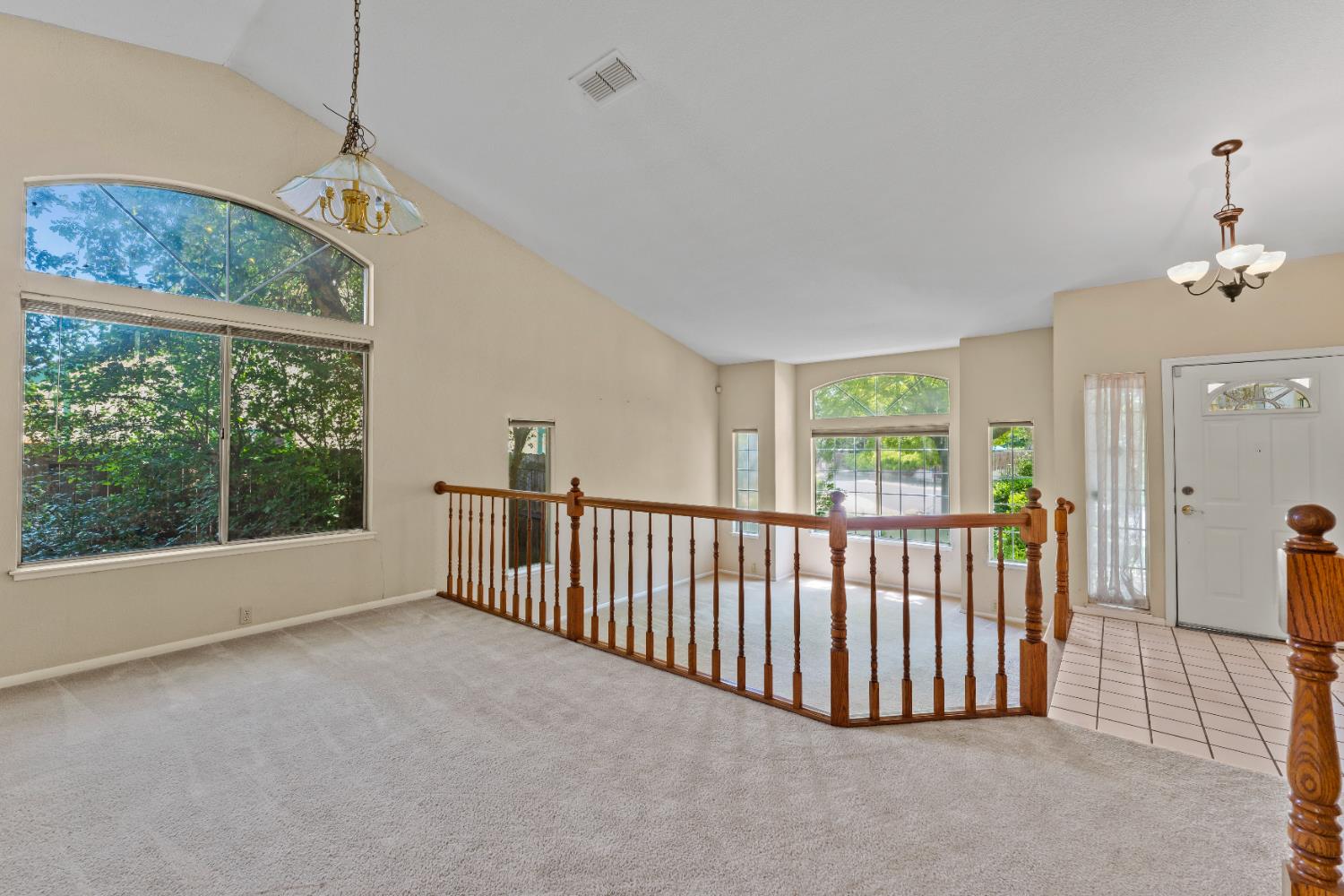 Detail Gallery Image 7 of 26 For 6009 Villa Rosa Way, Elk Grove,  CA 95758 - 4 Beds | 3 Baths