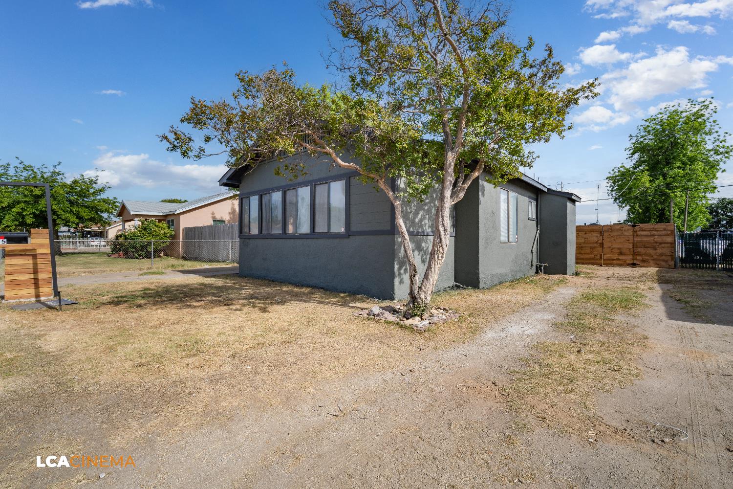 Detail Gallery Image 5 of 35 For 615 Decatur St, Bakersfield,  CA 93308 - 4 Beds | 2 Baths