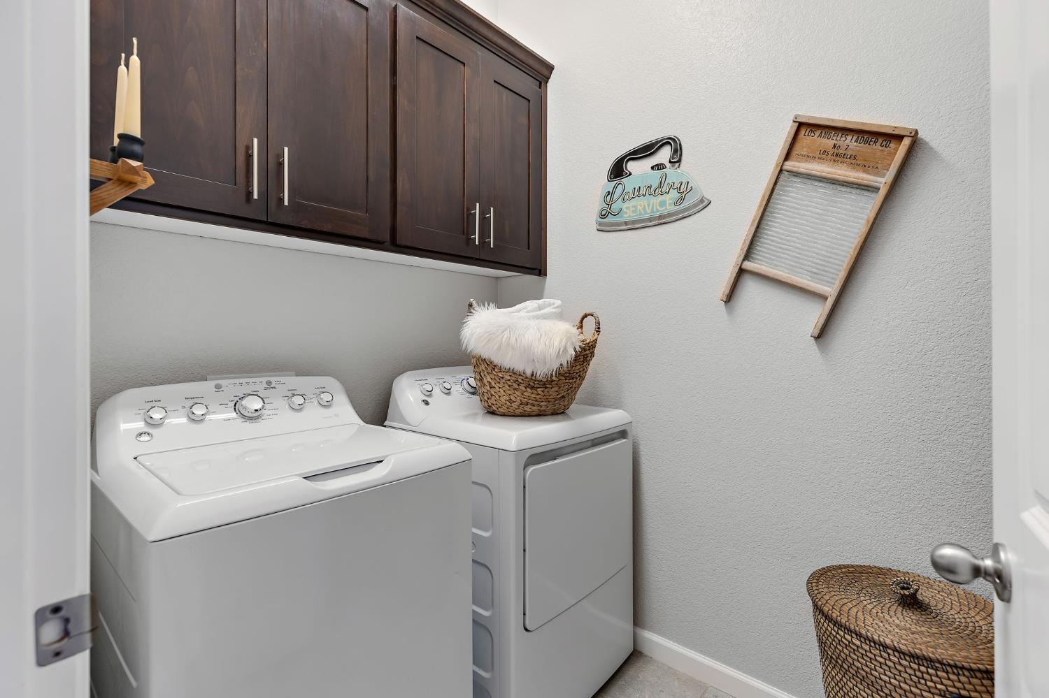 Detail Gallery Image 24 of 35 For 2096 Cattledrive Way, Roseville,  CA 95747 - 3 Beds | 3 Baths