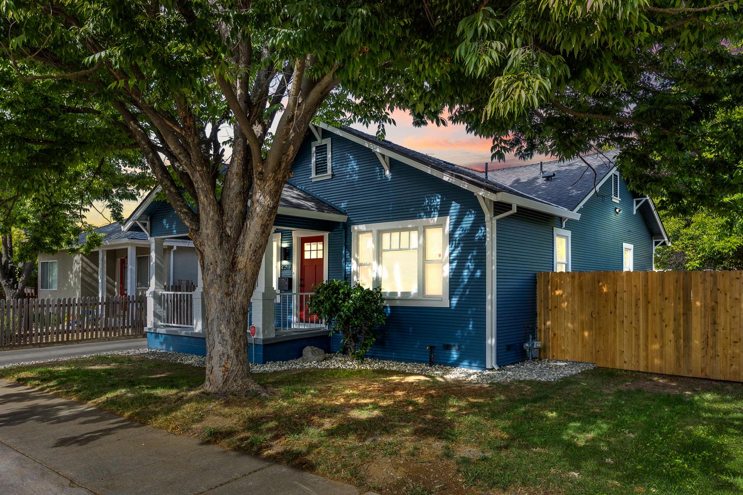 Detail Gallery Image 50 of 55 For 3517 Santa Cruz Way, Sacramento,  CA 95817 - 3 Beds | 3 Baths